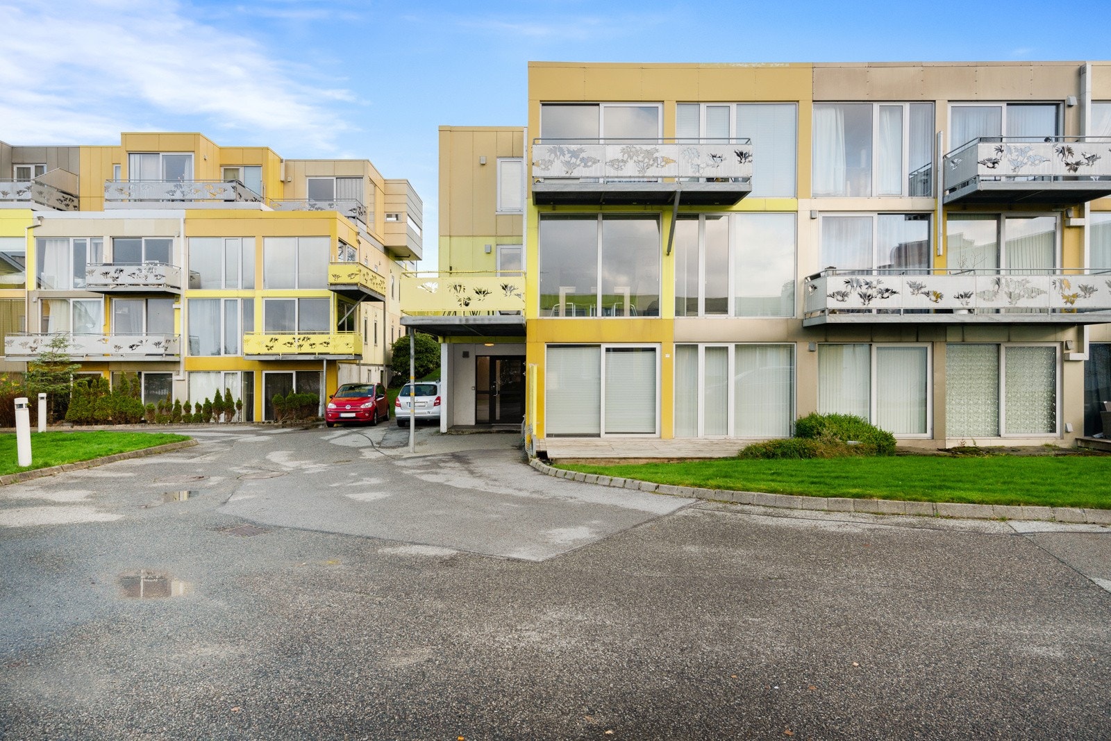 Hjørneleilighet med stor uteplass Galleribilde