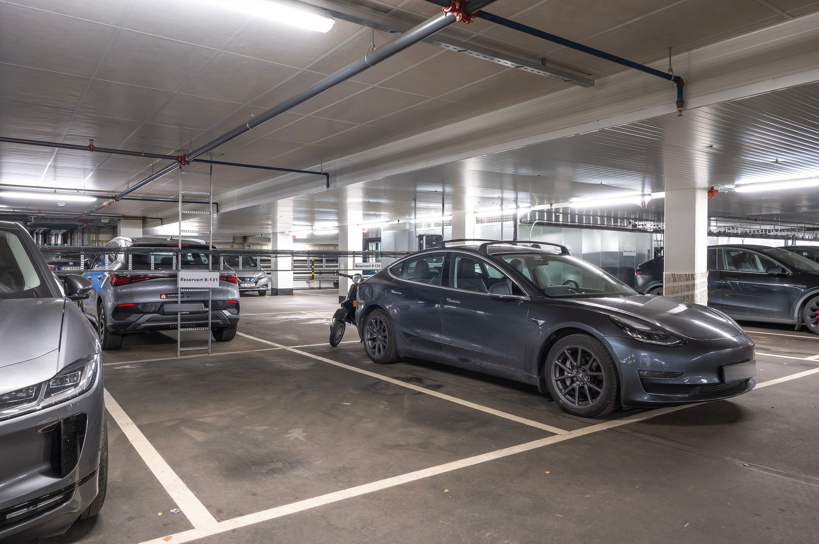 Garasjeplass i felles garasjekjeller medfølger Galleribilde