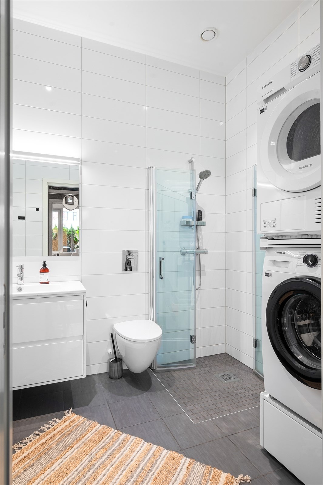 Opplegg for vaskemaskin og tørketrommel Galleribilde