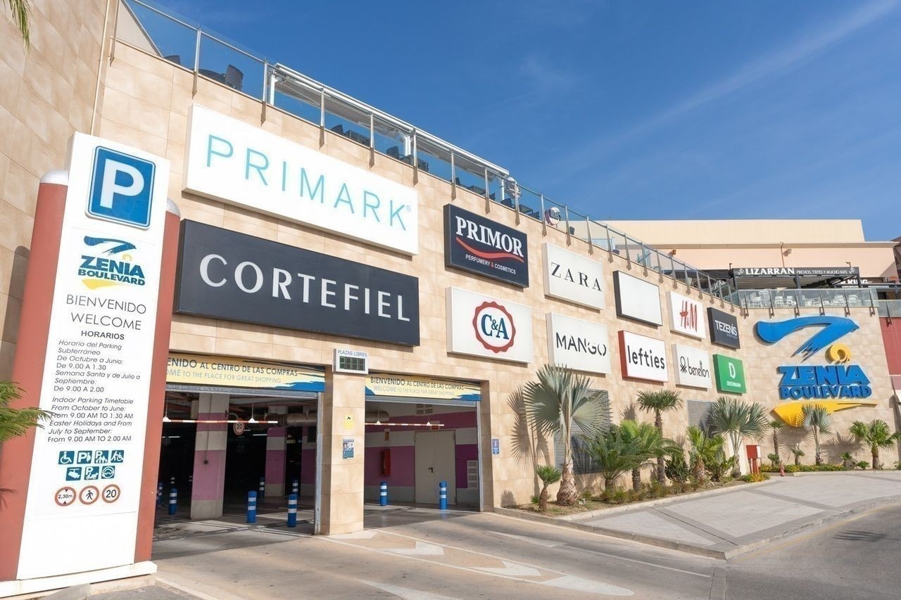 La Zenia Boulevard 9 minutter unna Galleribilde