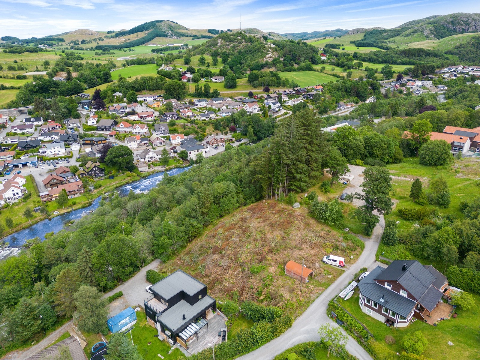 Tomtene er regulert til frittliggende småhusbebyggelse. Galleribilde