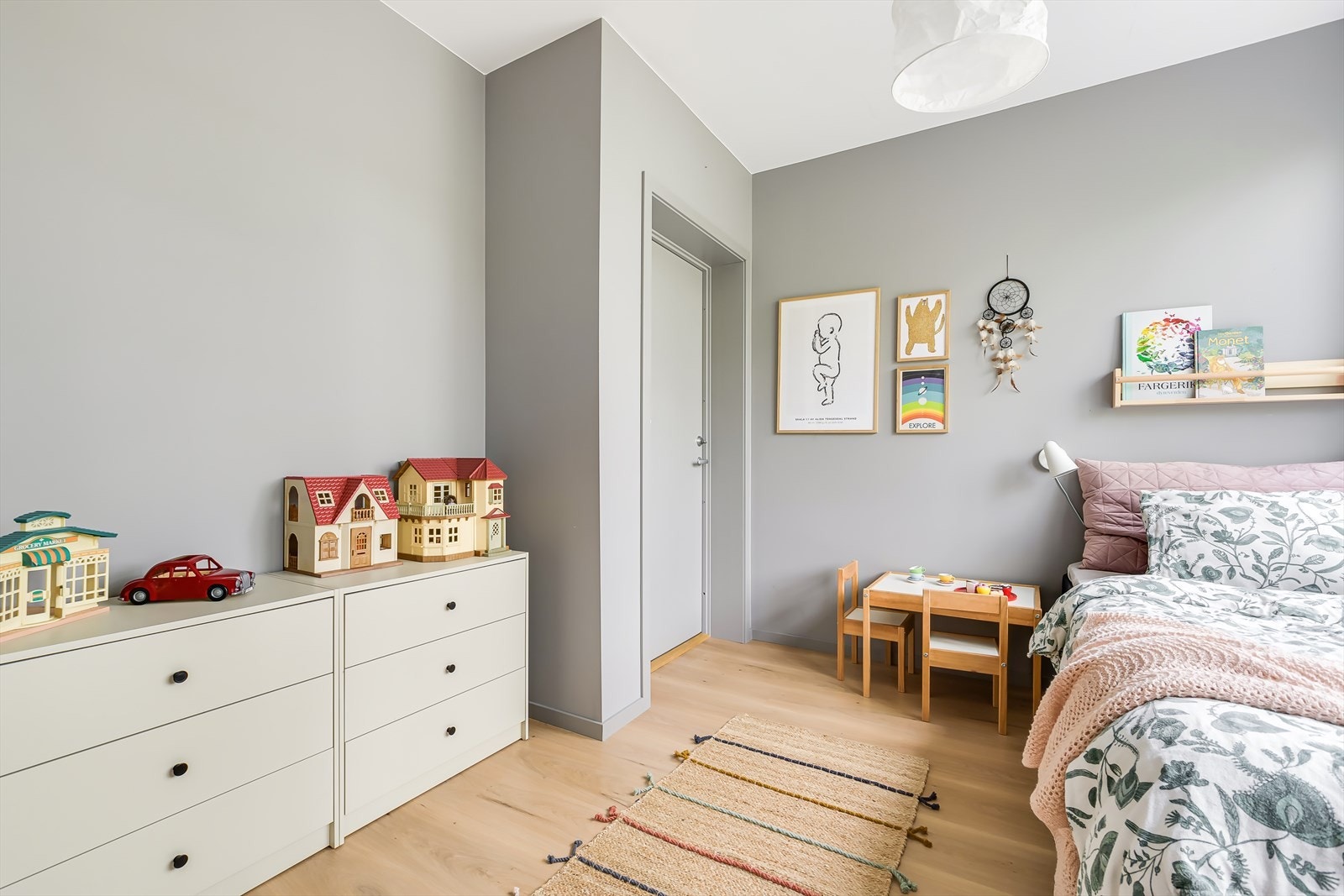 Dette soverommet har også rømningsvei til nabooppgangen Galleribilde