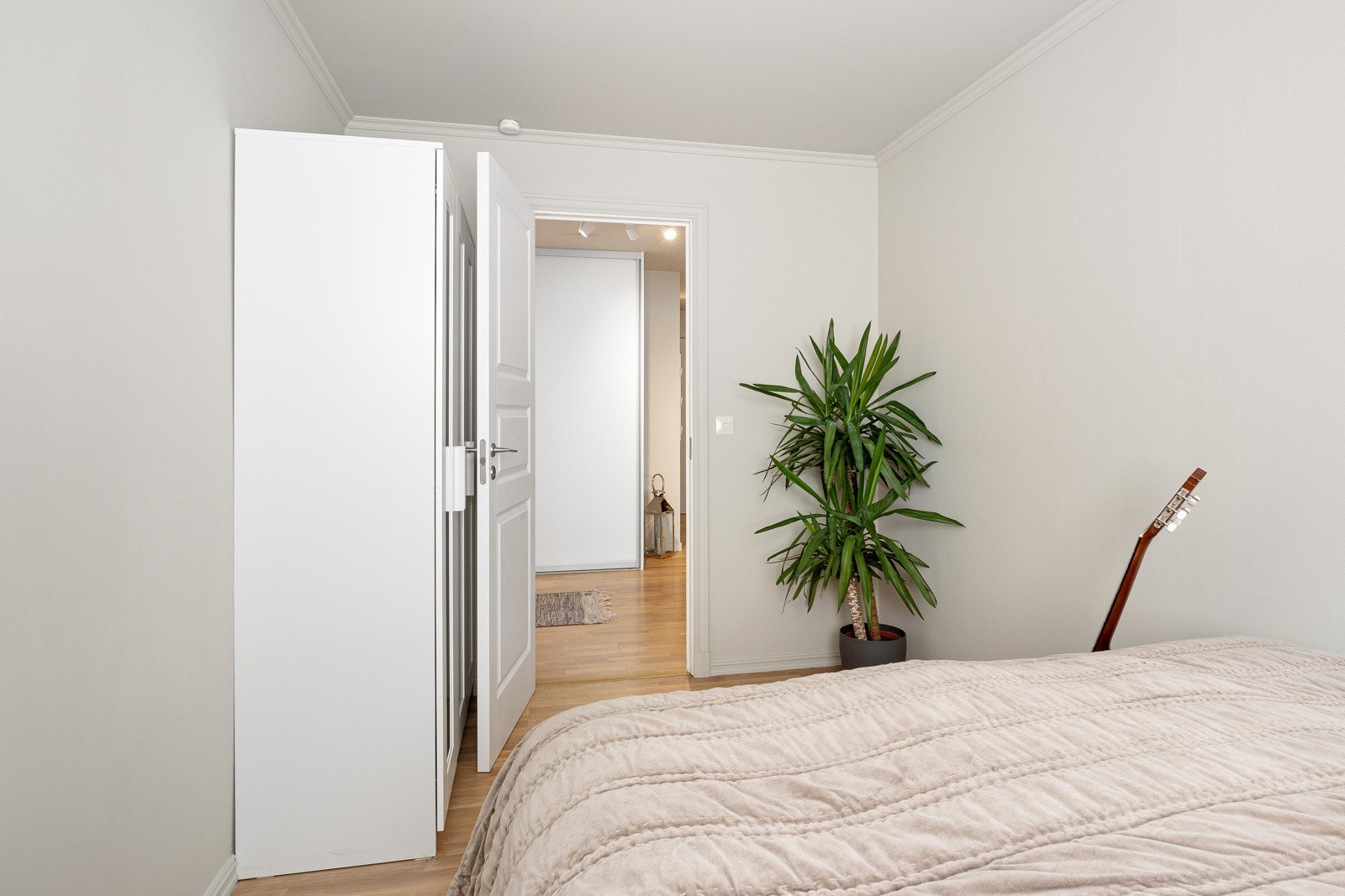 To av soverommene ligger vegg-i-vegg. Galleribilde