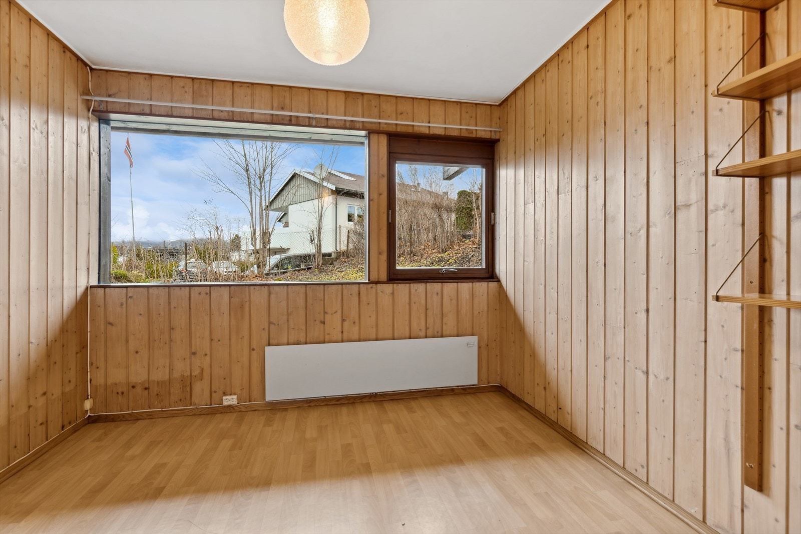 Soverom underetasje. Galleribilde