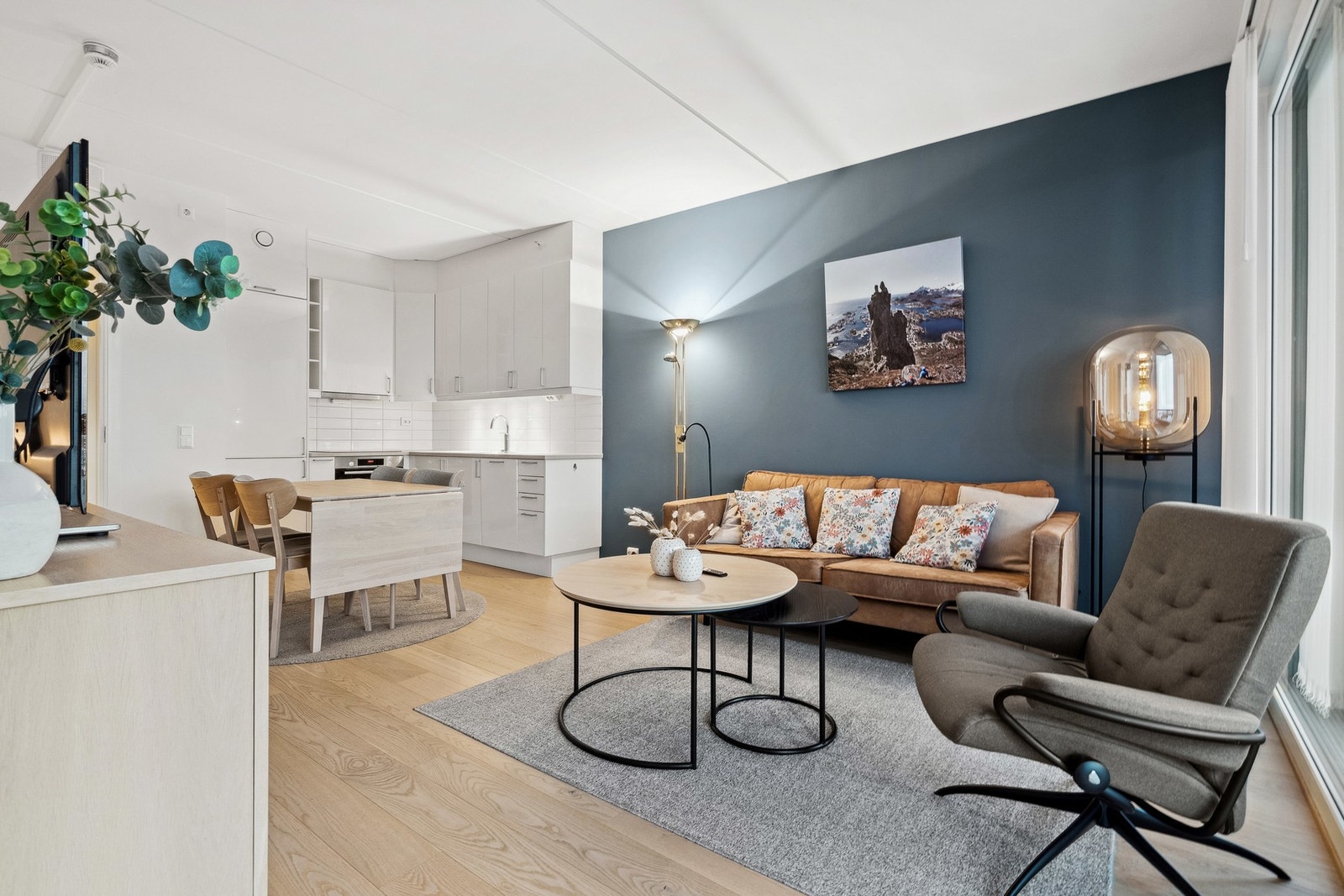 Åpen stue og kjøkkenløsning Galleribilde