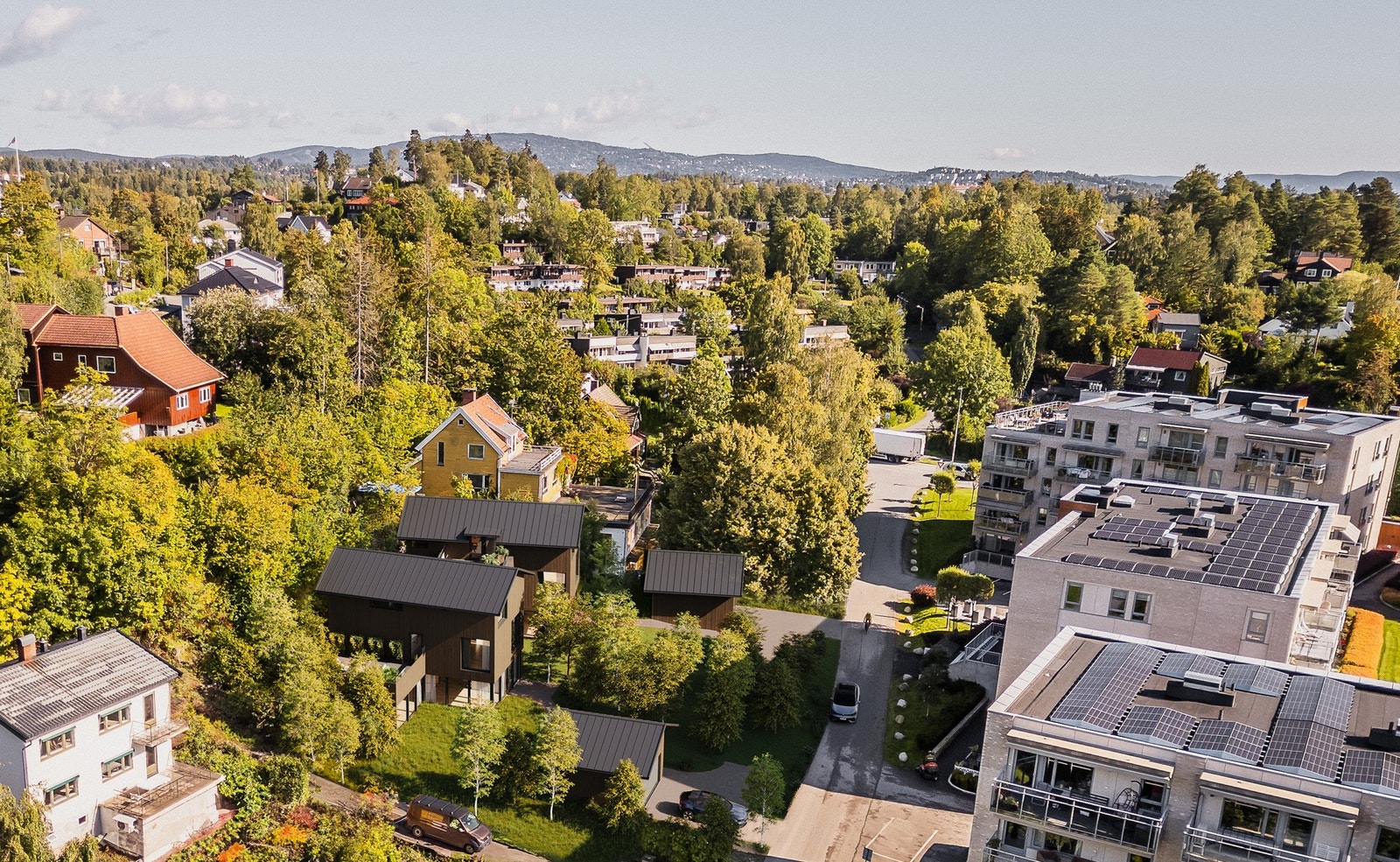 Attraktivt beliggende tomt med igangsettelse for tomannsbolig. Galleribilde