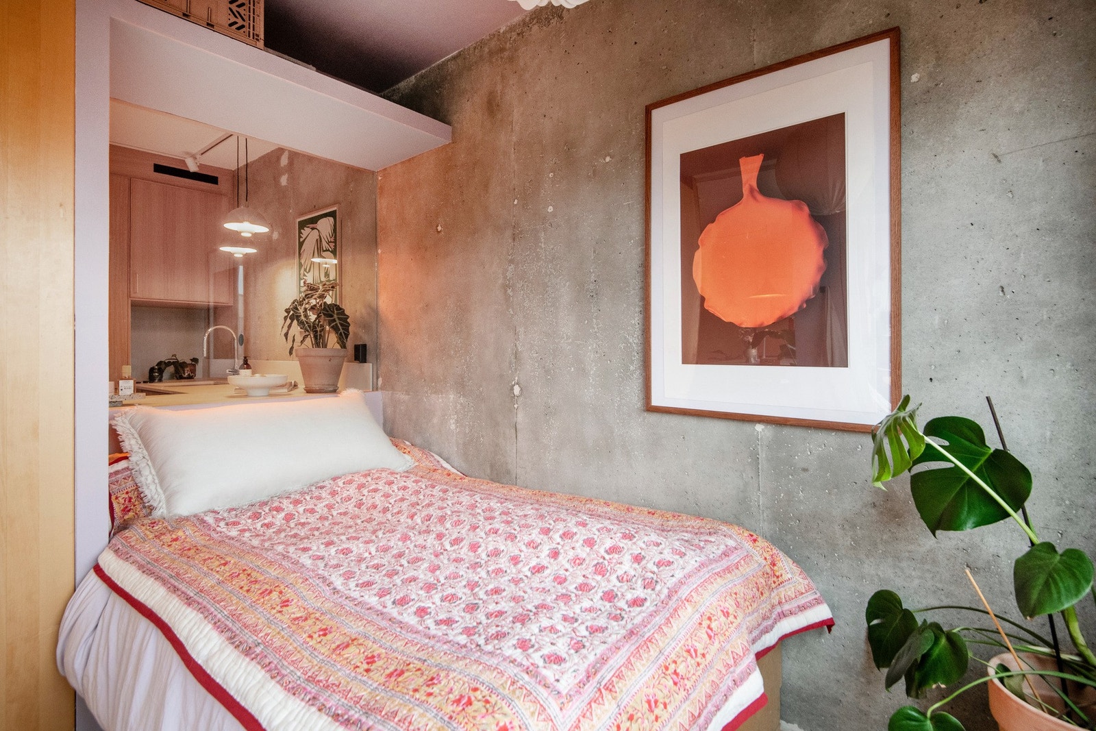 Soverommet er gjennomført stilfullt, med arkitekttegnede løsninger som gir rommet et eksklusivt preg. Galleribilde