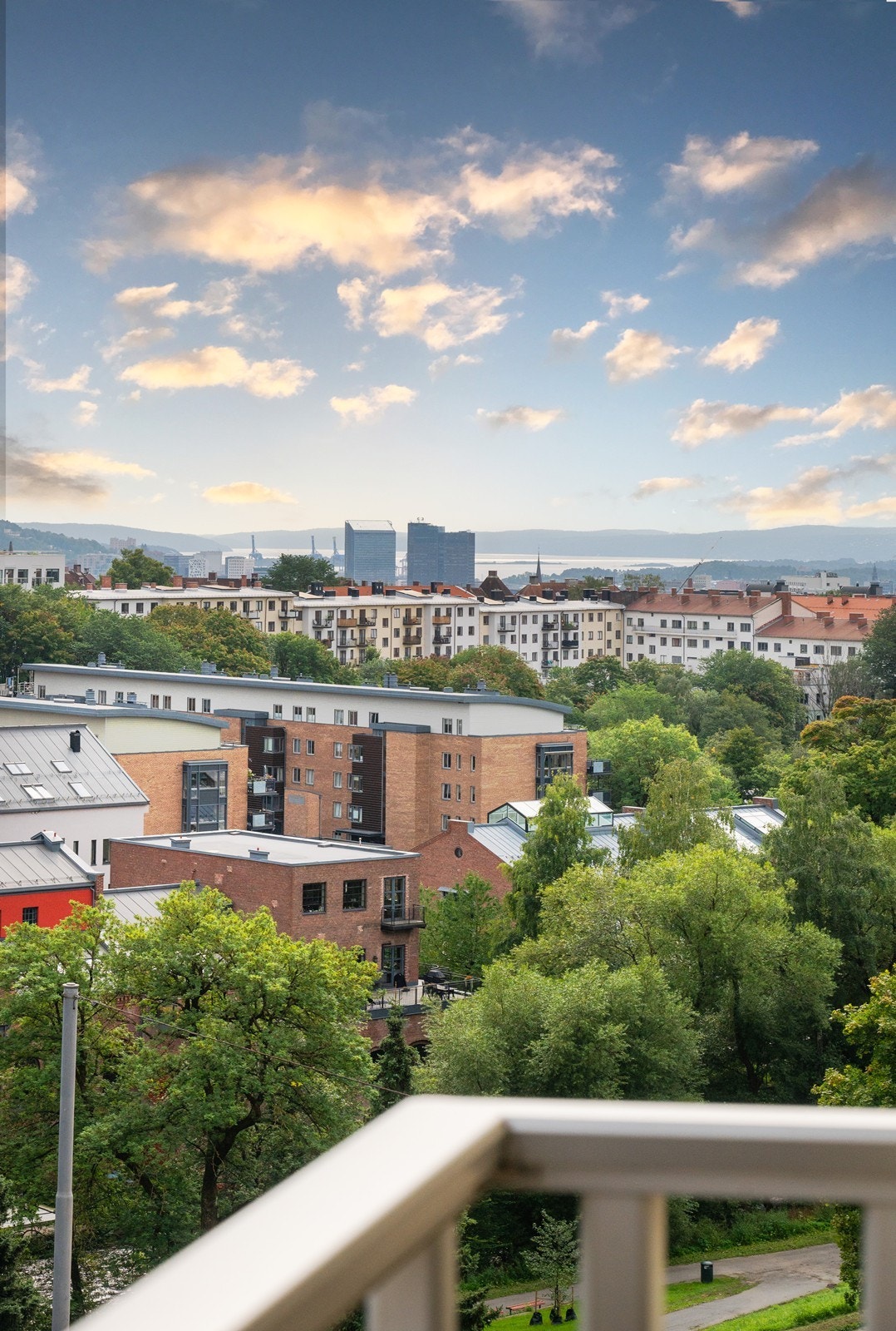 Utsikt fra balkong Galleribilde