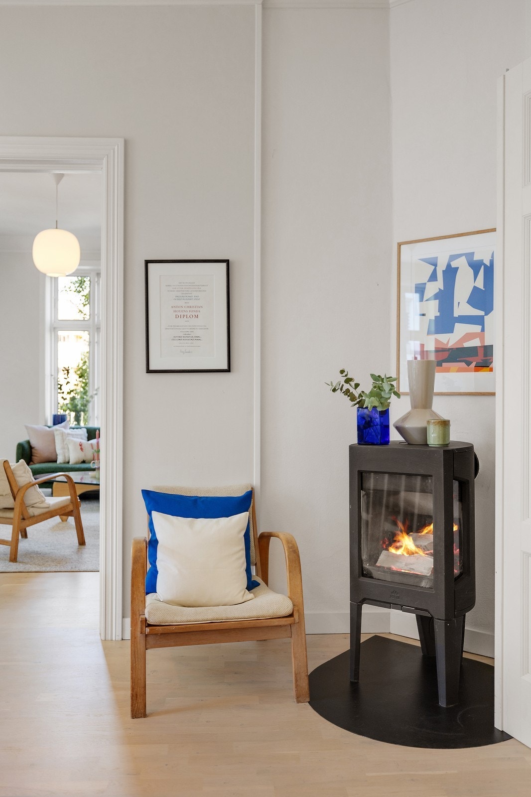 Hyggelig peis som gir godt med varme. Galleribilde