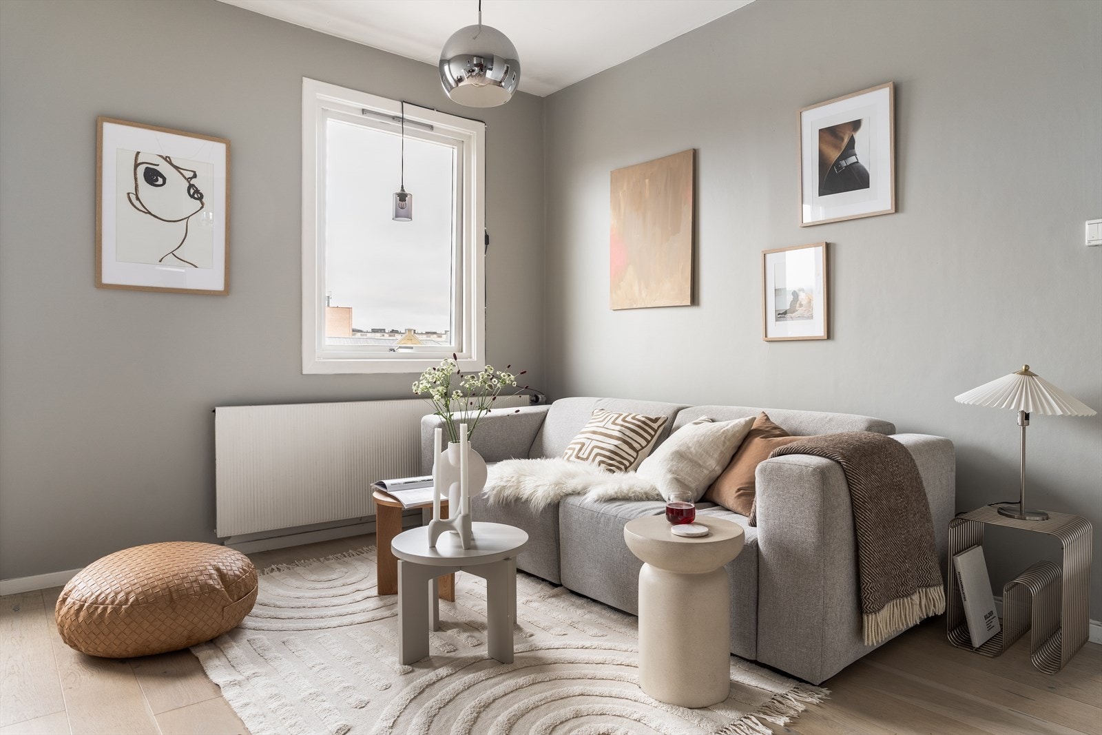 Både varmtvann, fyring og internett er inkludert i felleskostnadene. Galleribilde