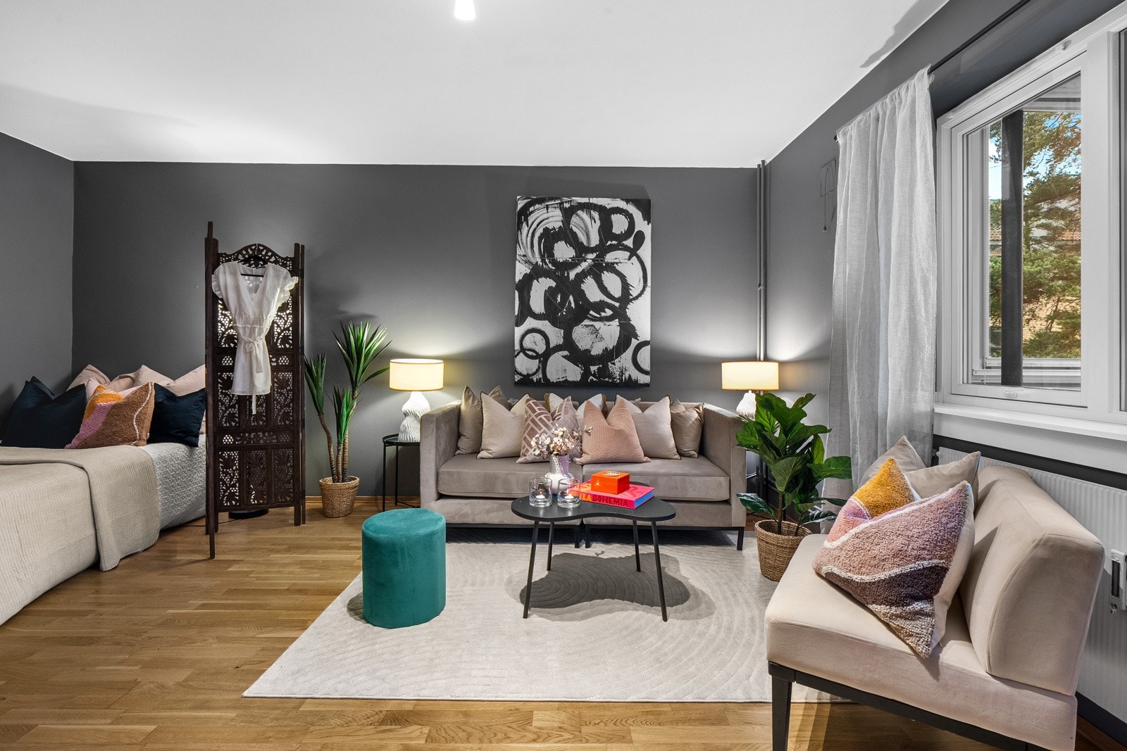 Vinduer og balkongdør ble skiftet i regi av borettslaget i 2014. Galleribilde