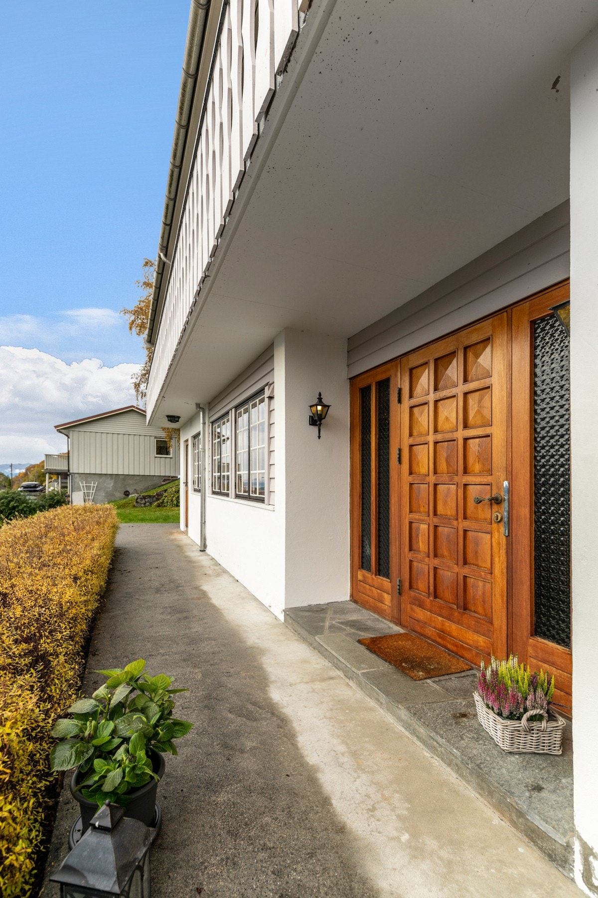 Inngangsparti. Galleribilde