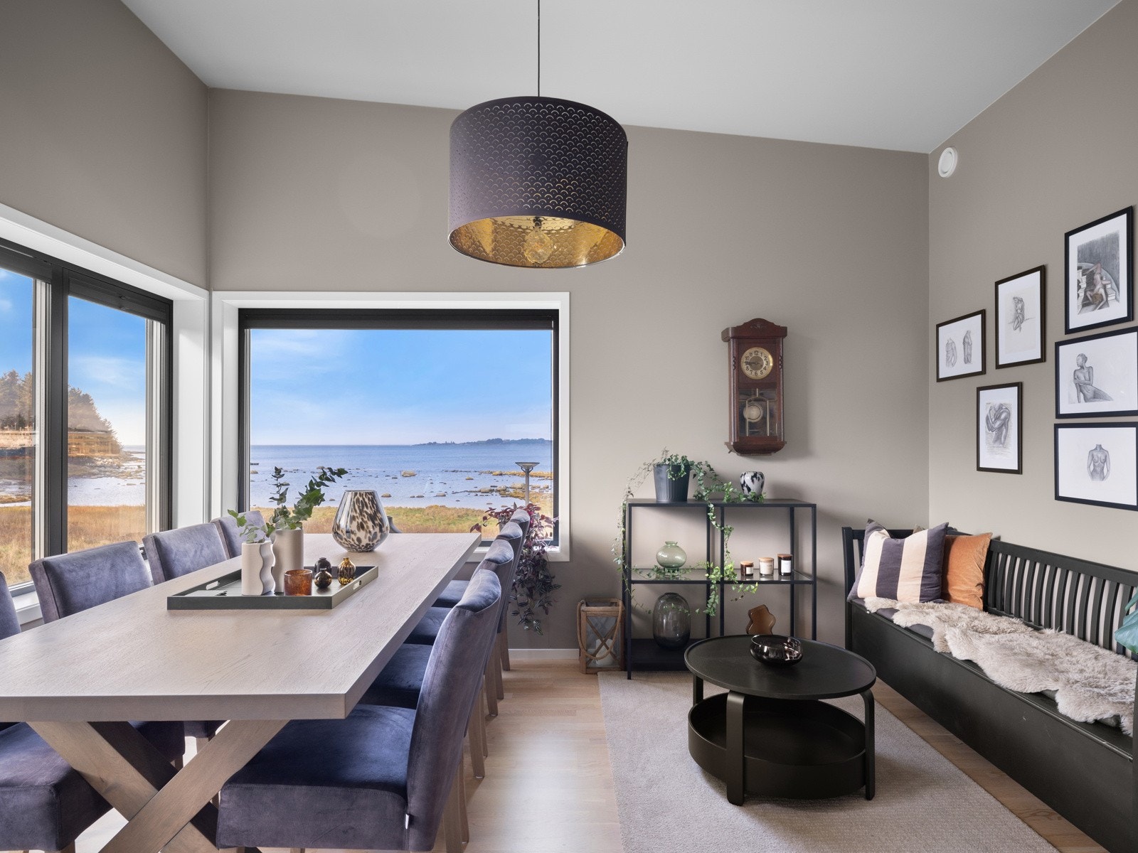 Stuen i 2. etasje har flott utsikt Galleribilde