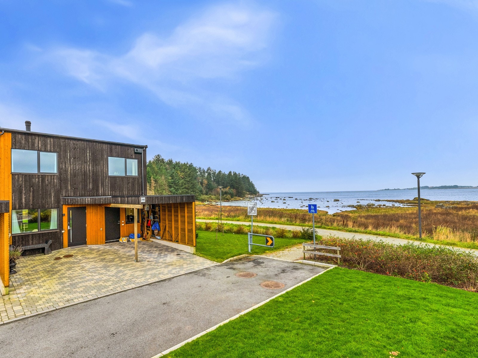 Fantastisk beliggenhet ved havet Galleribilde