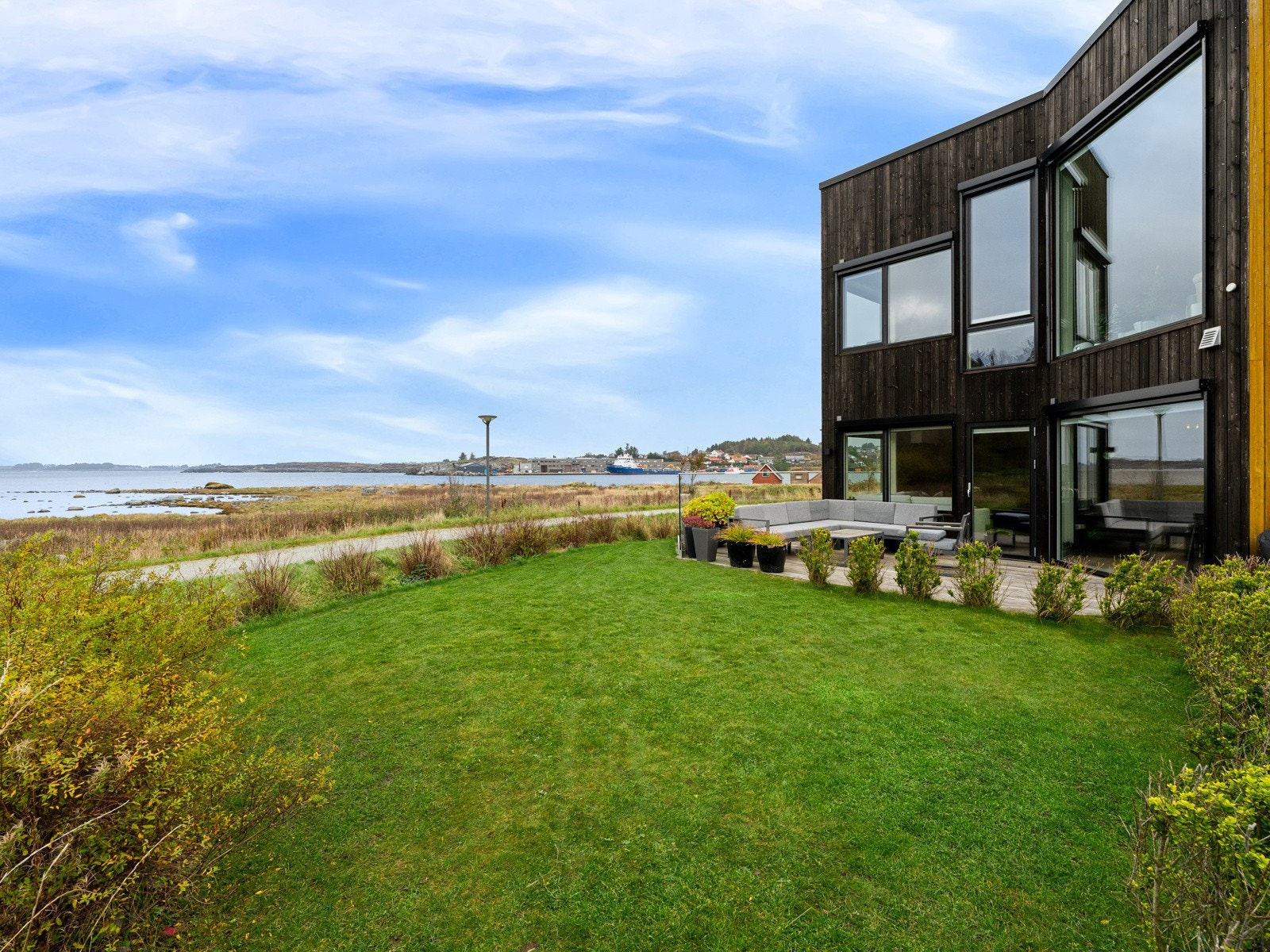 God boltreplass på plenen Galleribilde