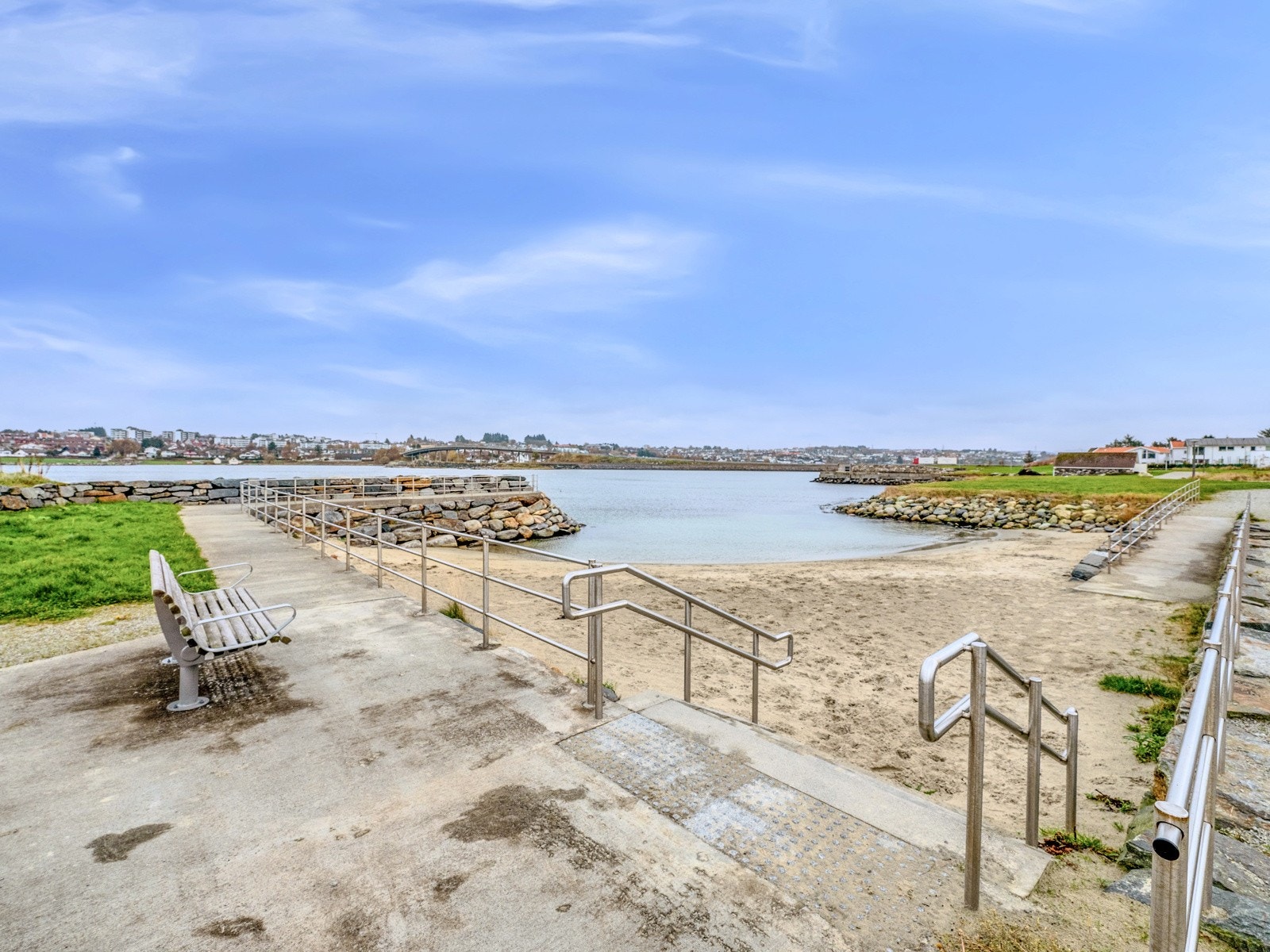 Badeplass like i nærheten Galleribilde