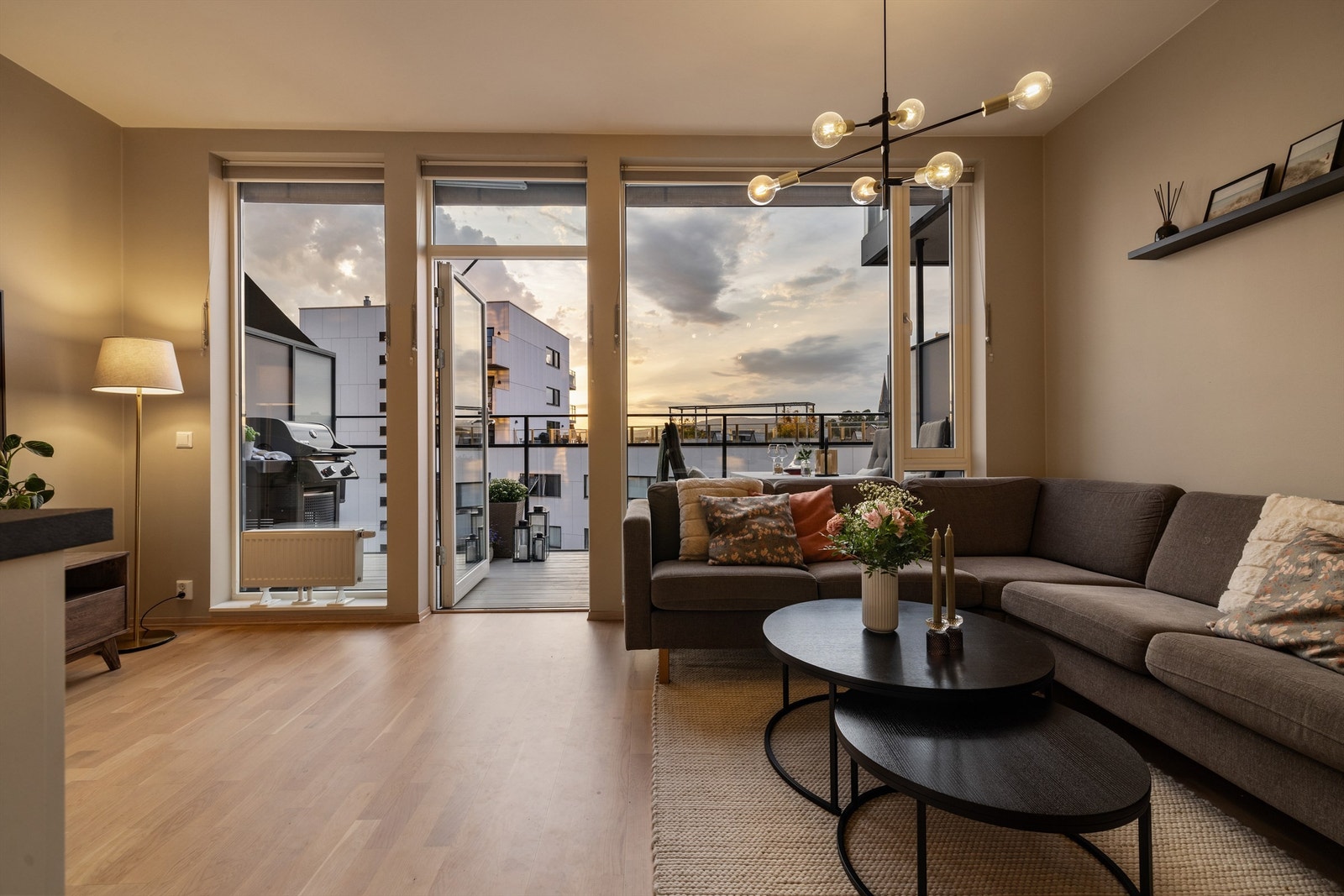 En lekker og moderne 4-roms leilighet med sentrumsnær beliggenhet i Kværnerbyen Galleribilde