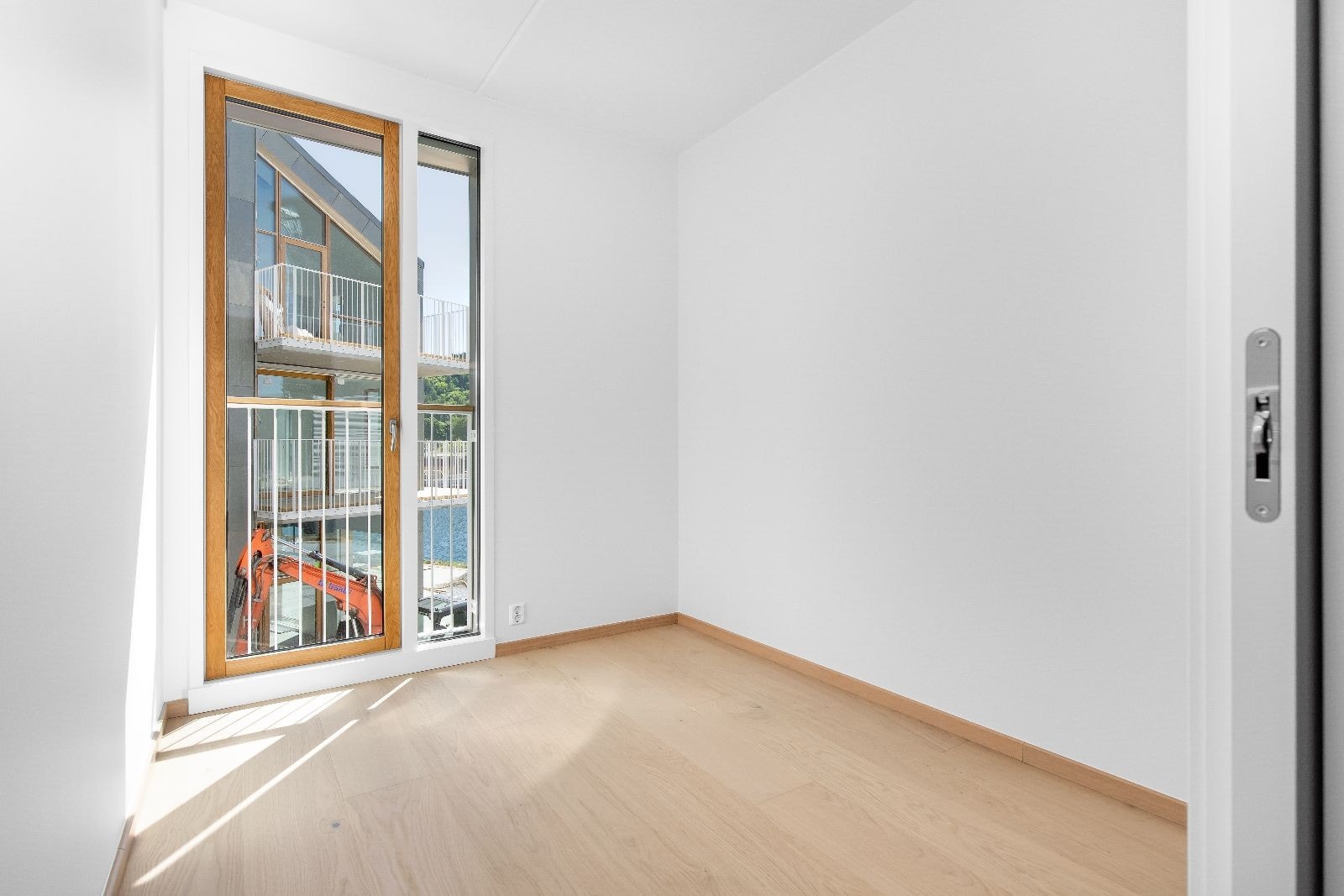 Soverom 2 med plass til seng og skap Galleribilde