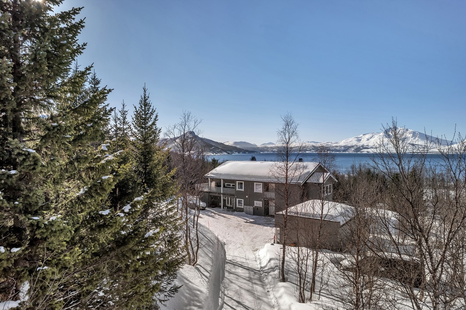 Sameiet består av tre enheter Galleribilde