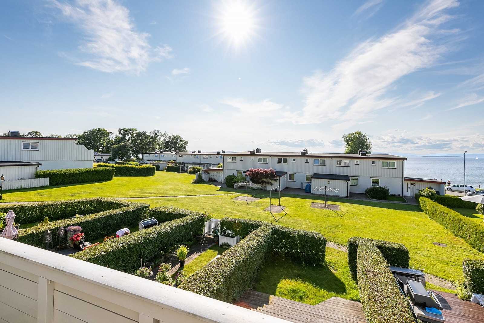 På begge terrasser sees flott utsikt til Oslofjorden og Vestfold-siden. Galleribilde