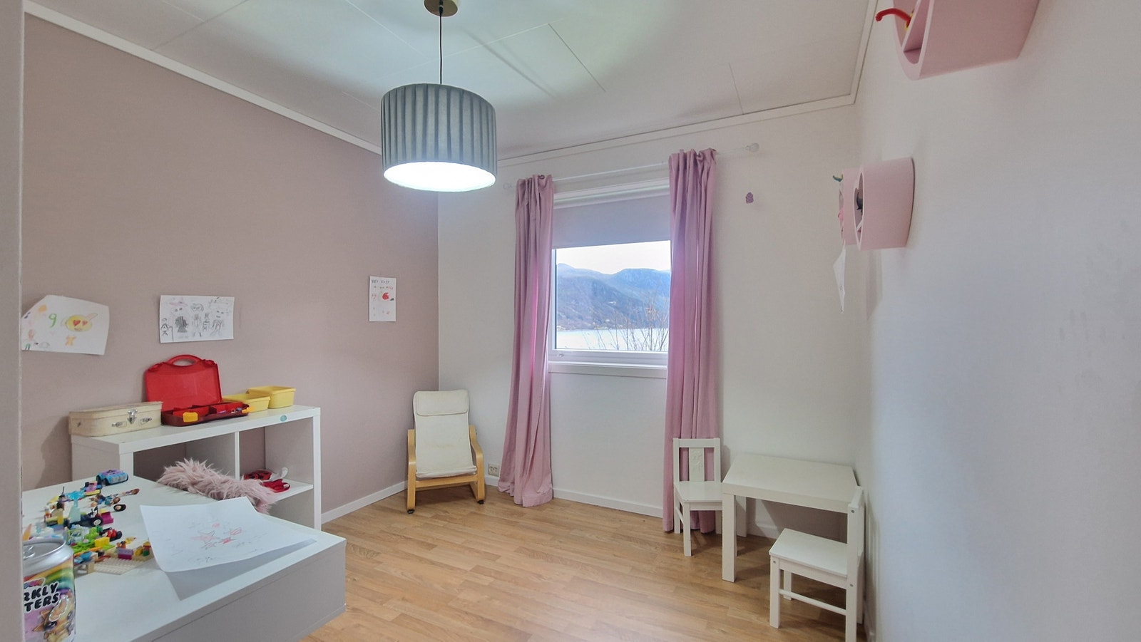 Underetasje - soverom 1 Galleribilde