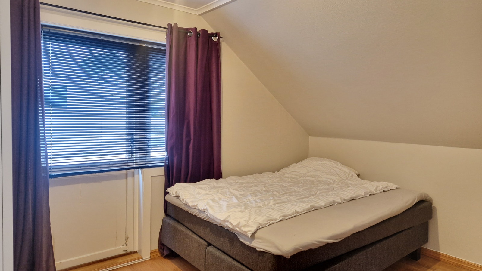 Loft - soverom 1 av 2 (utleiedel) Galleribilde