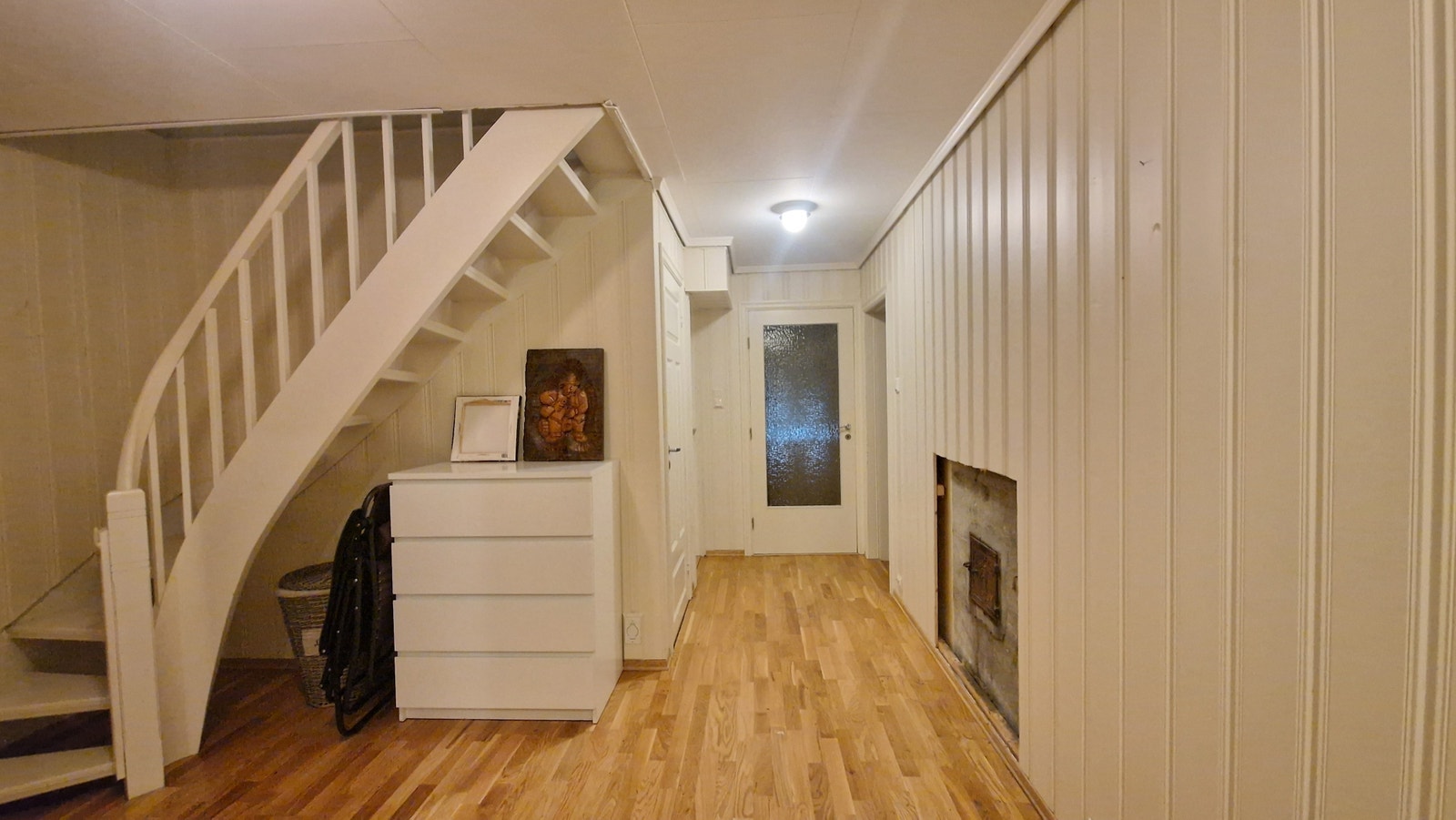 Underetasje - gang Galleribilde