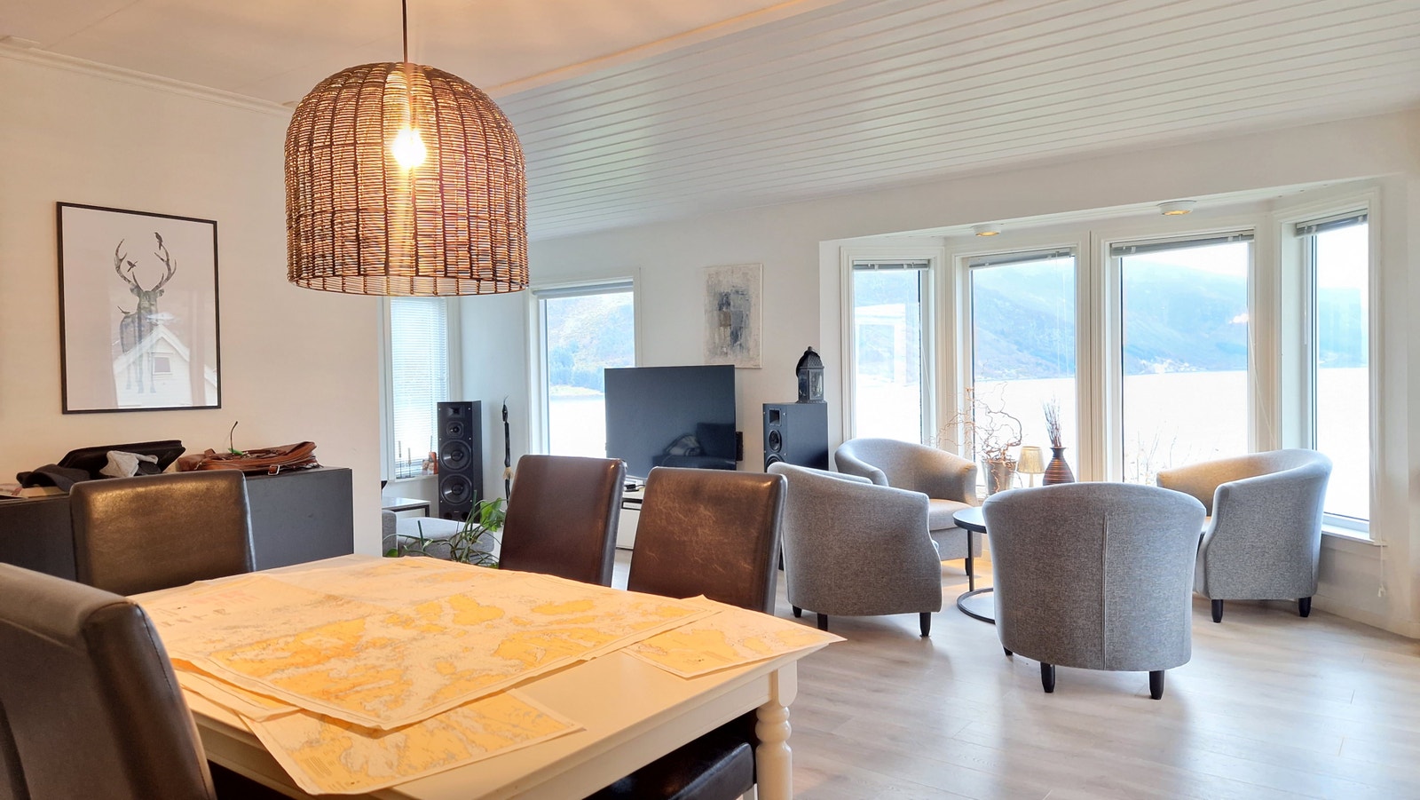 Hovedetasje - åpen stue/kjøkken Galleribilde