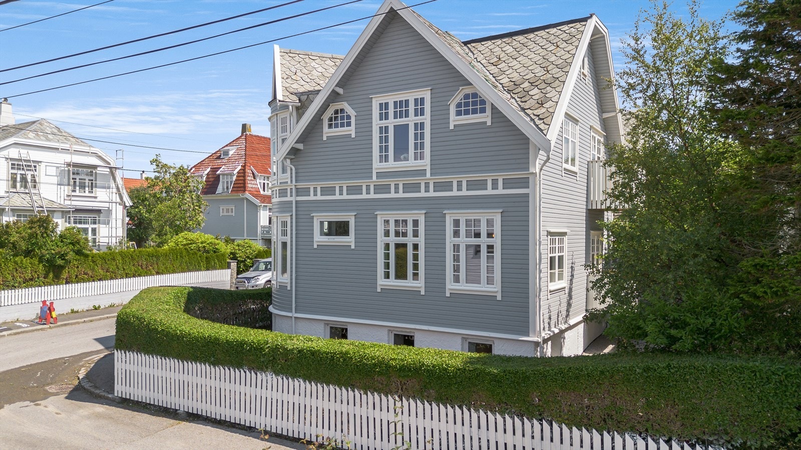 Fra Gange- Rolvs gate har en kort vei til byparken og rikelig med turterreng i Vangen. Galleribilde