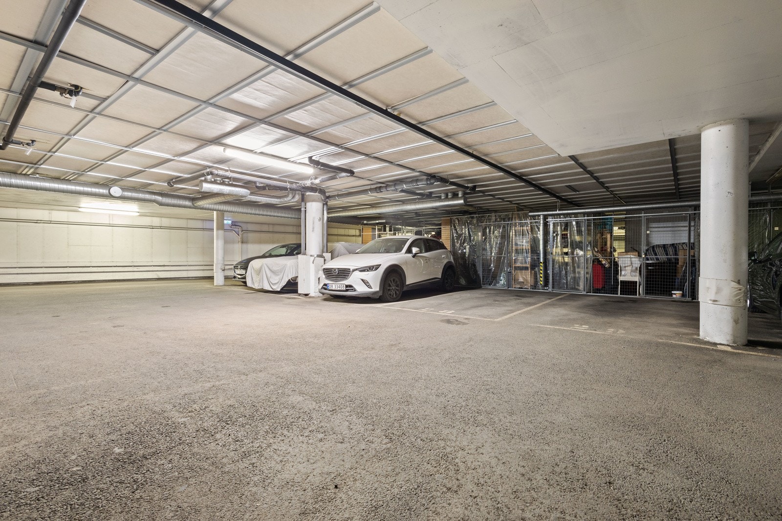 Felles garasjeanlegg. Galleribilde