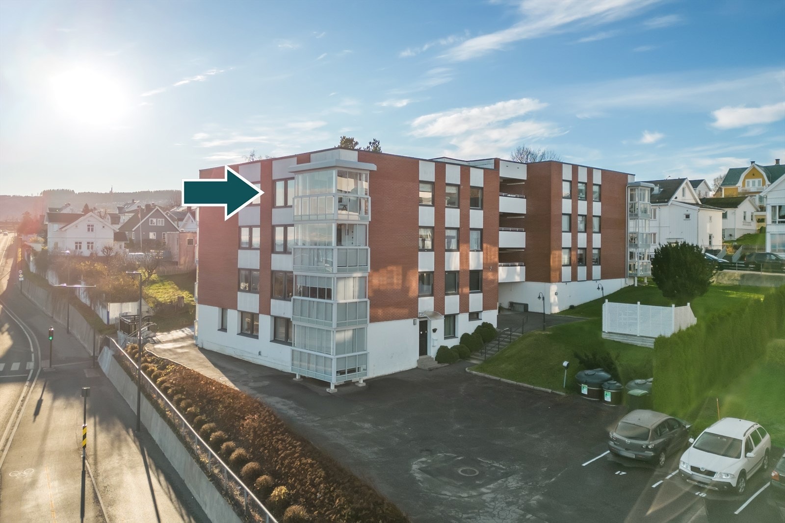 Romslig andelsleilighet med sentrumsnær beliggenhet | Utsikt til Mjøsa | Heis | Innglasset balkong | Kort vei til NTNU Galleribilde