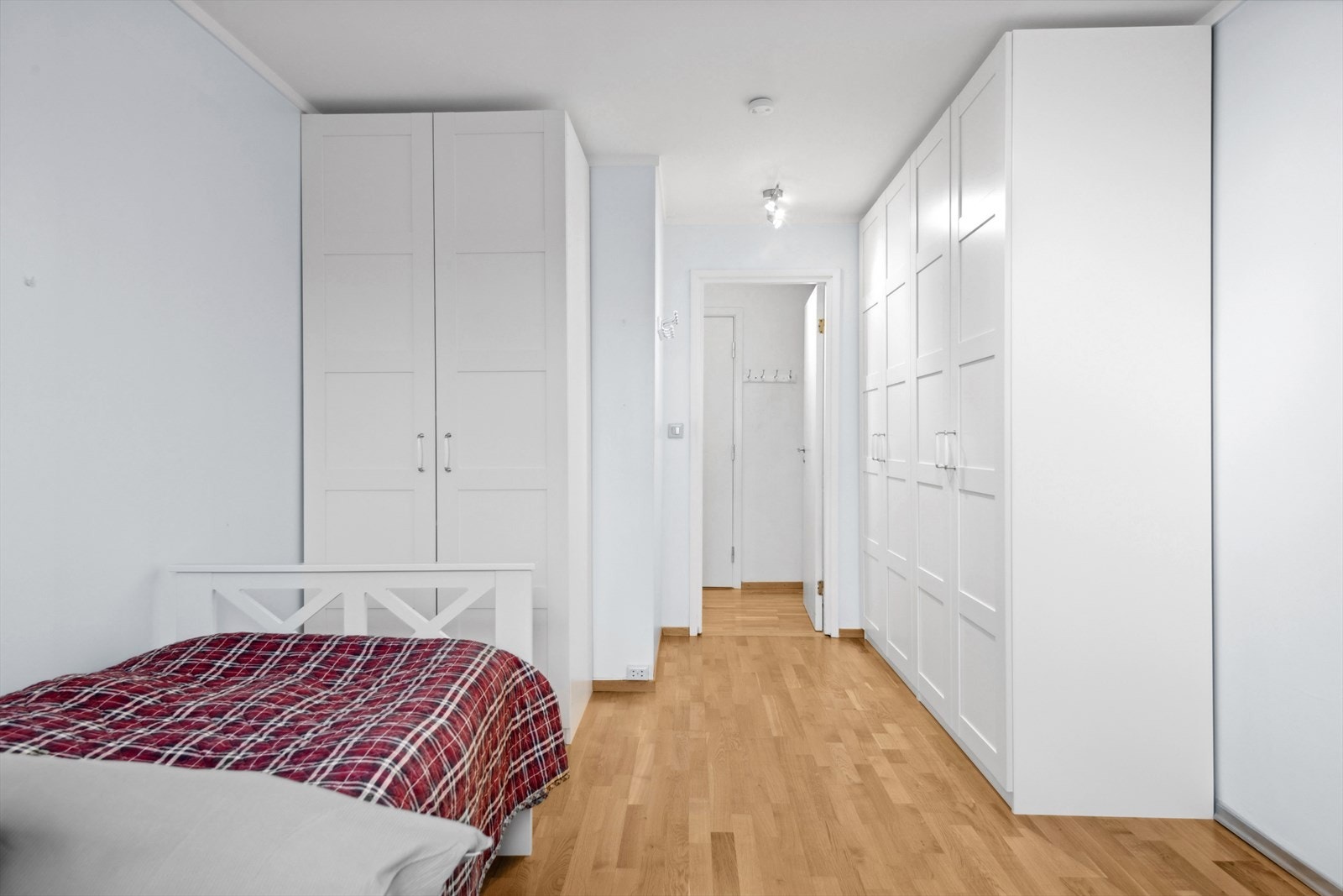 Her har man rikelig med oppbevaring. Galleribilde