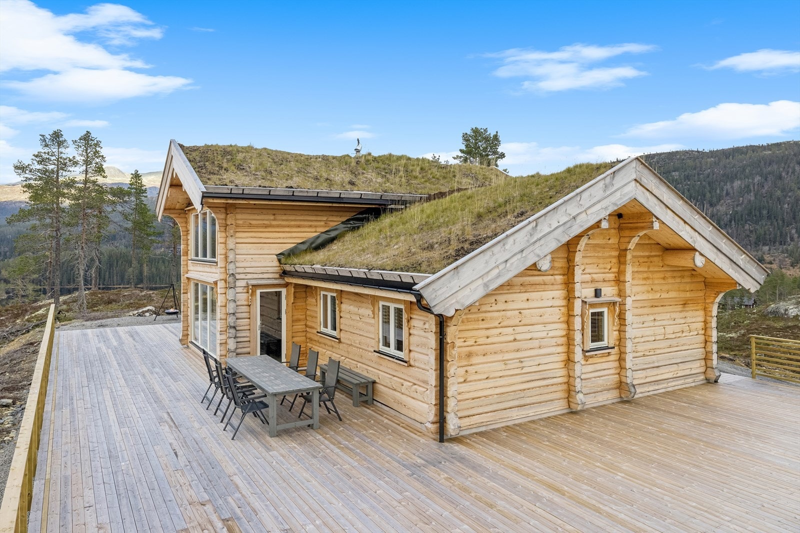 Fra stuen har du utgang til en terrasse på ca. 192 m². Galleribilde