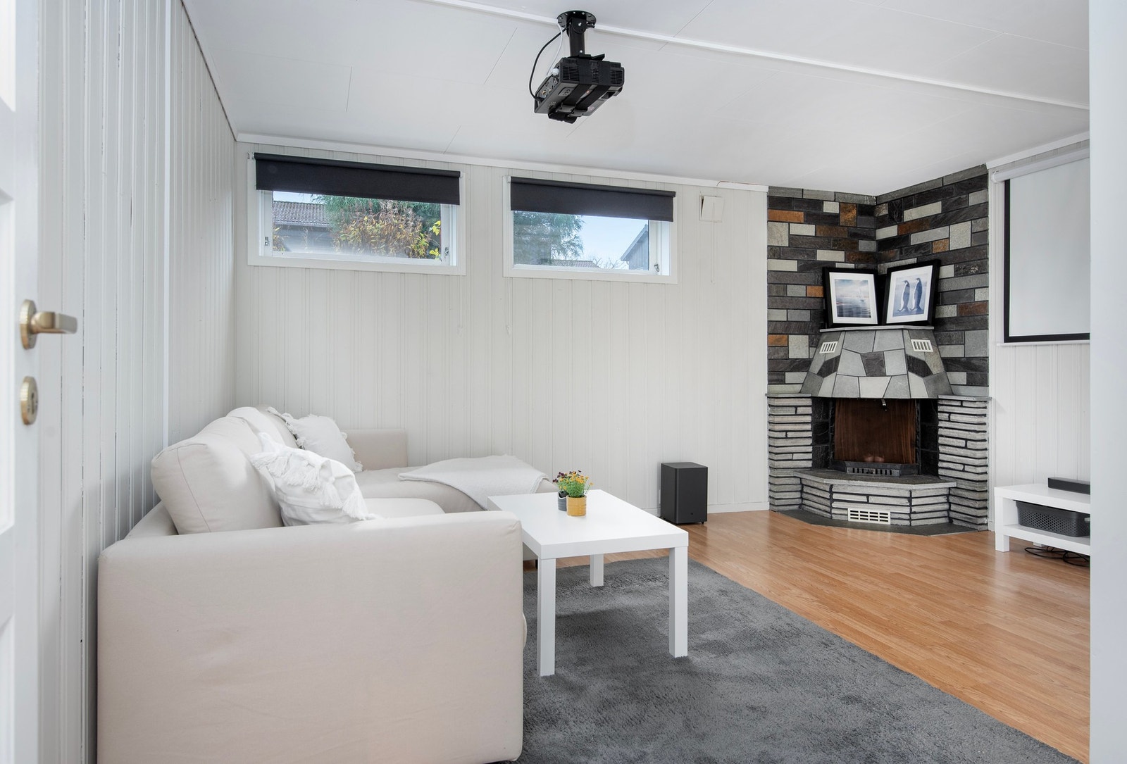 Rom, benyttes som kjellerstue Galleribilde