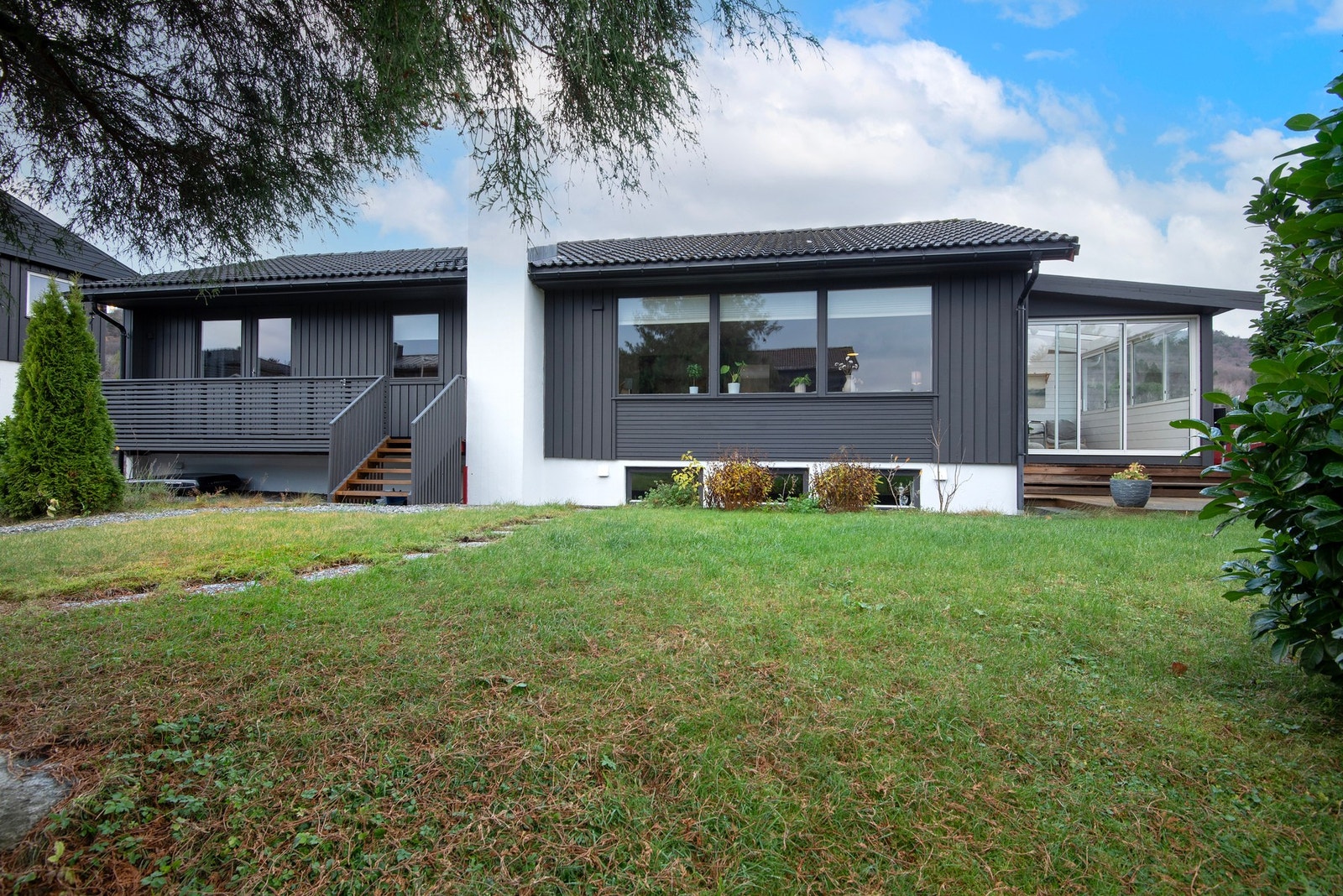 Eiendomsmegler 1 v/Ole-Marius Heggstad presenterer Ludvikdalen 6 - En meget tiltalende enebolig med fin beliggenhet på Flisneset Galleribilde