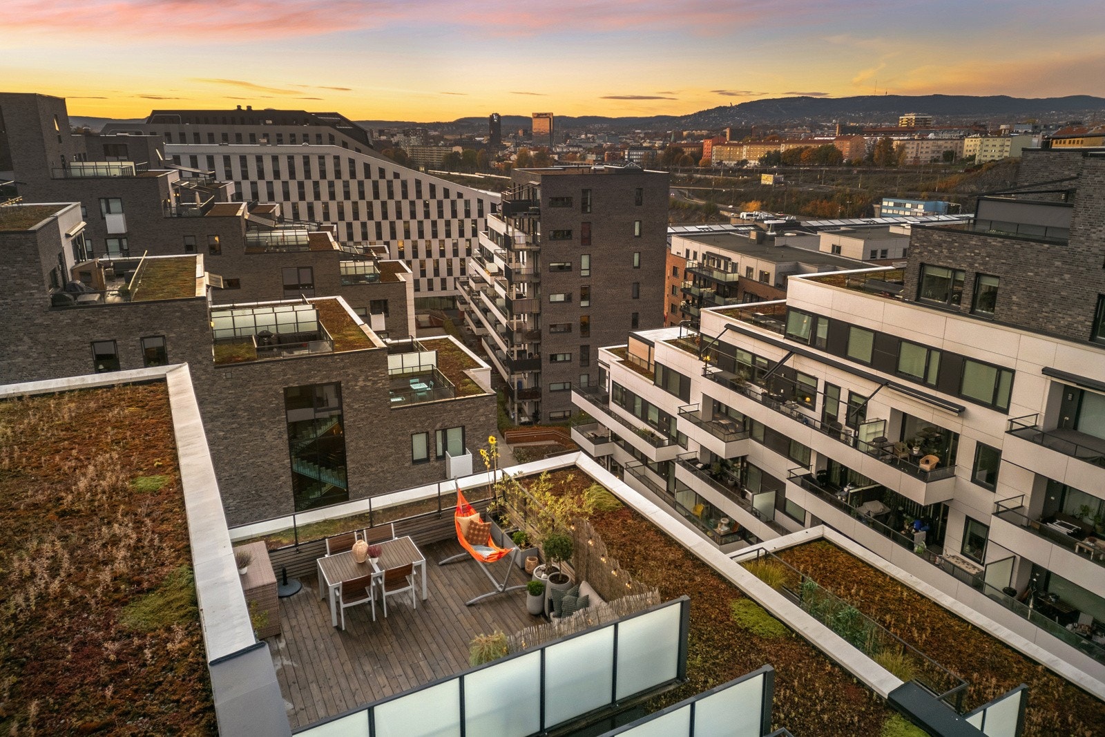 Line Strifeldt Johansson v/ EIE Ensjø har gleden av å presentere Freserveien 23! Galleribilde