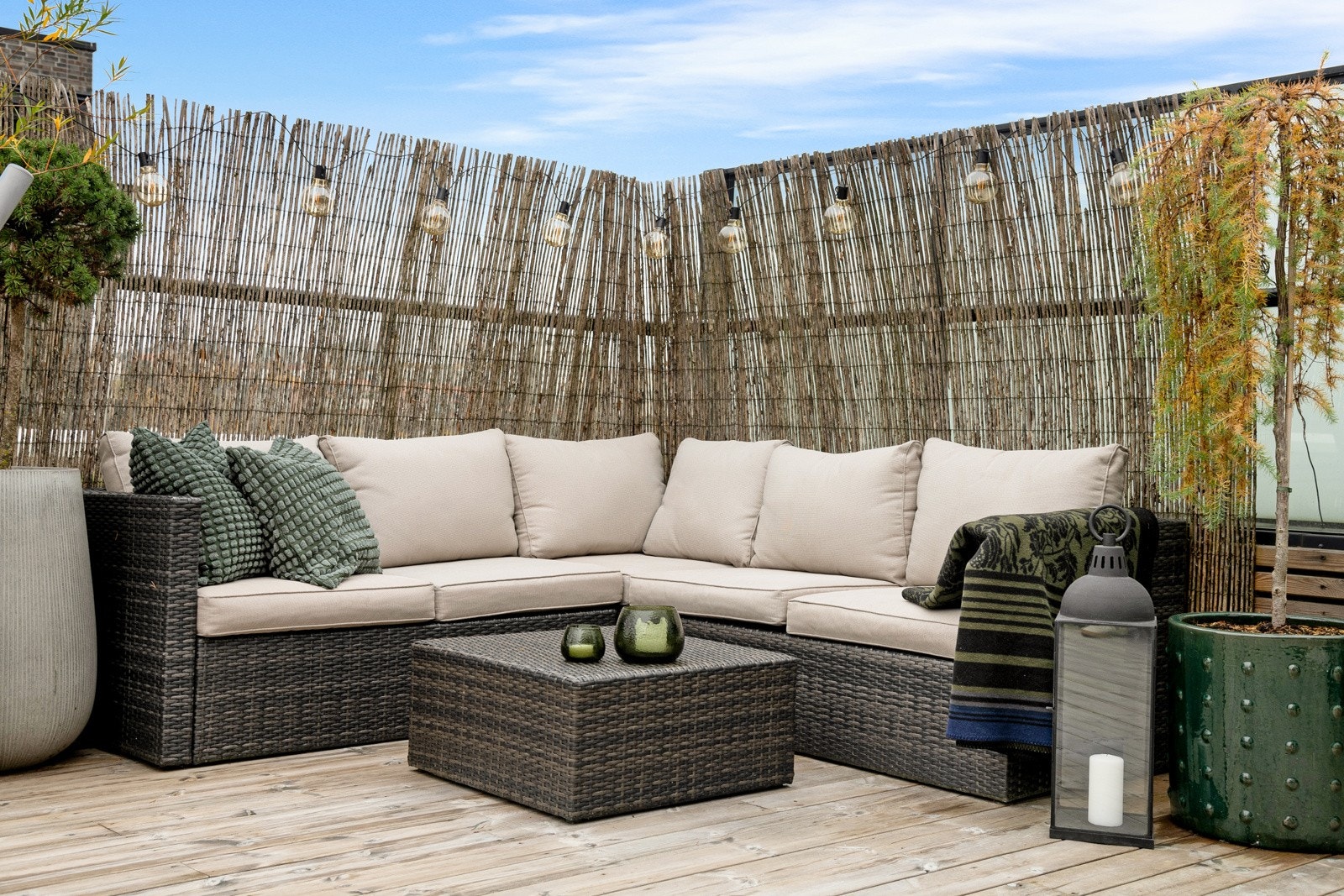 Sofagruppe som ligger skjermet til - her sitter du lunt og koselig. Galleribilde