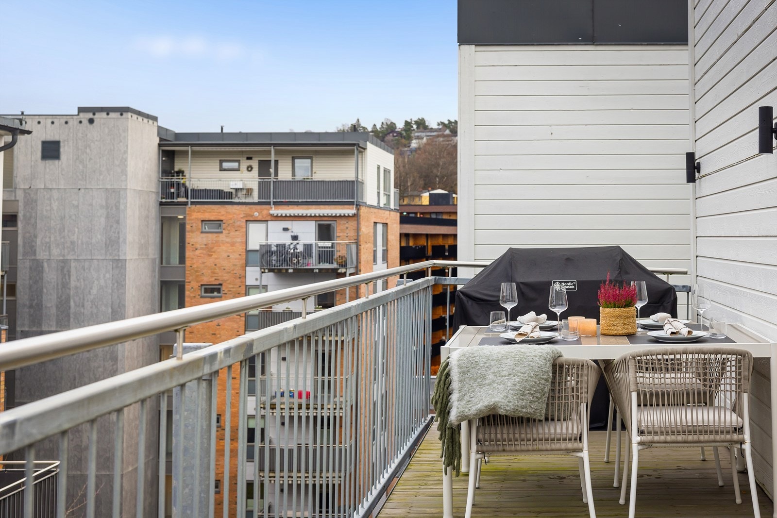 Fra stuen er det utgang til en fantastisk takterrasse på hele 24 kvm. Galleribilde