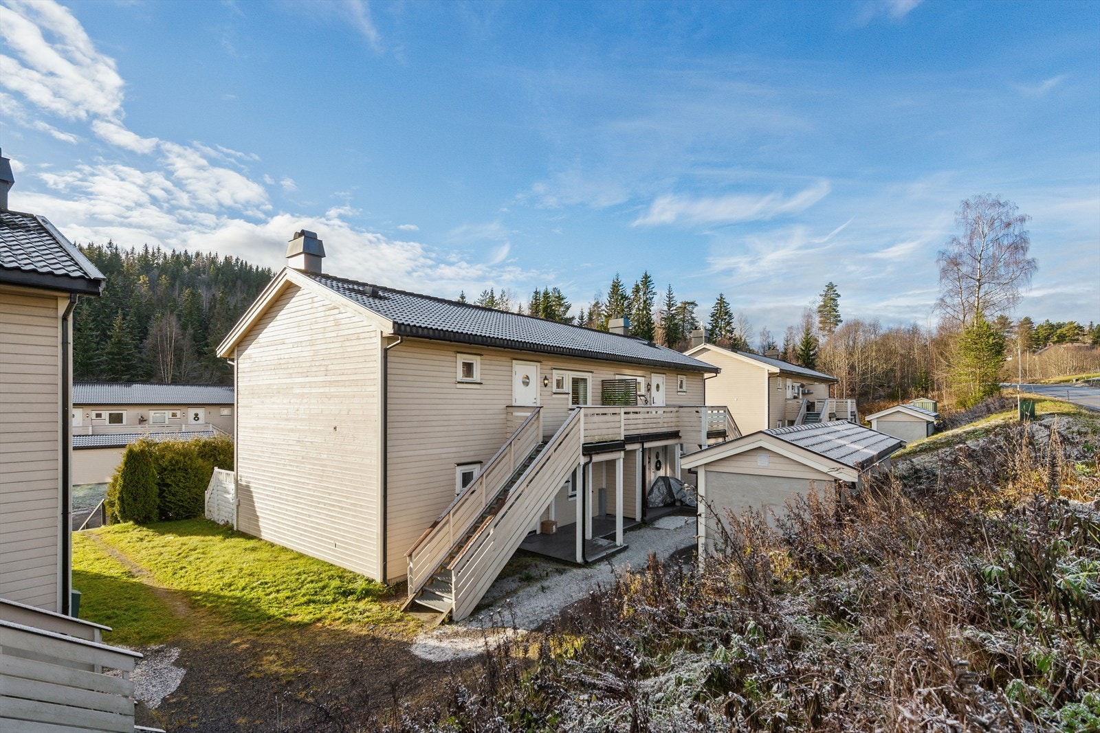 En moderne 3- roms selveierleilighet beliggende i 2.etg i bygg fra 2007. Galleribilde