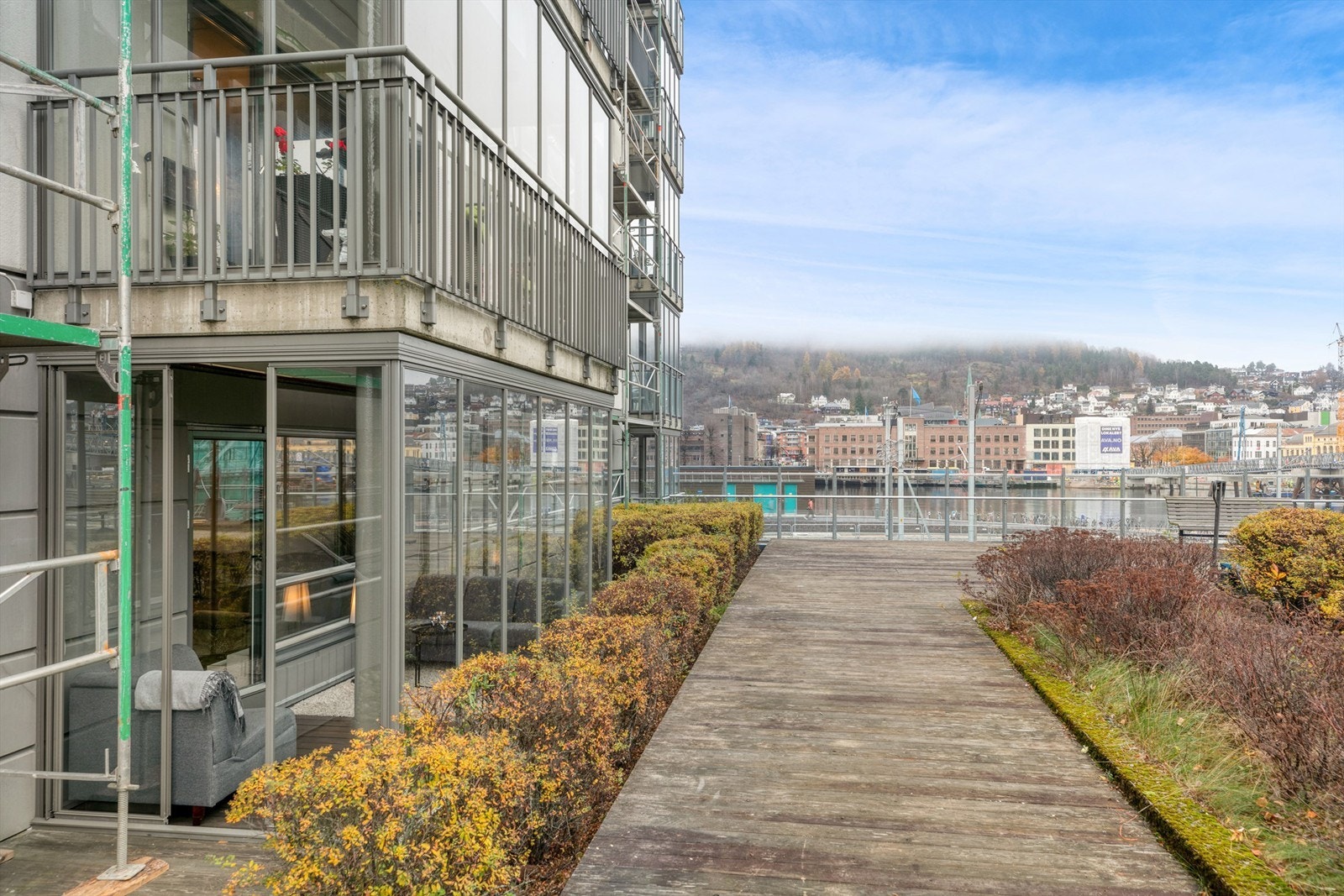 Herlig utsikt mot sentrum (Bragernes) samt Drammenselva som absolutt vil falle i smak! Galleribilde