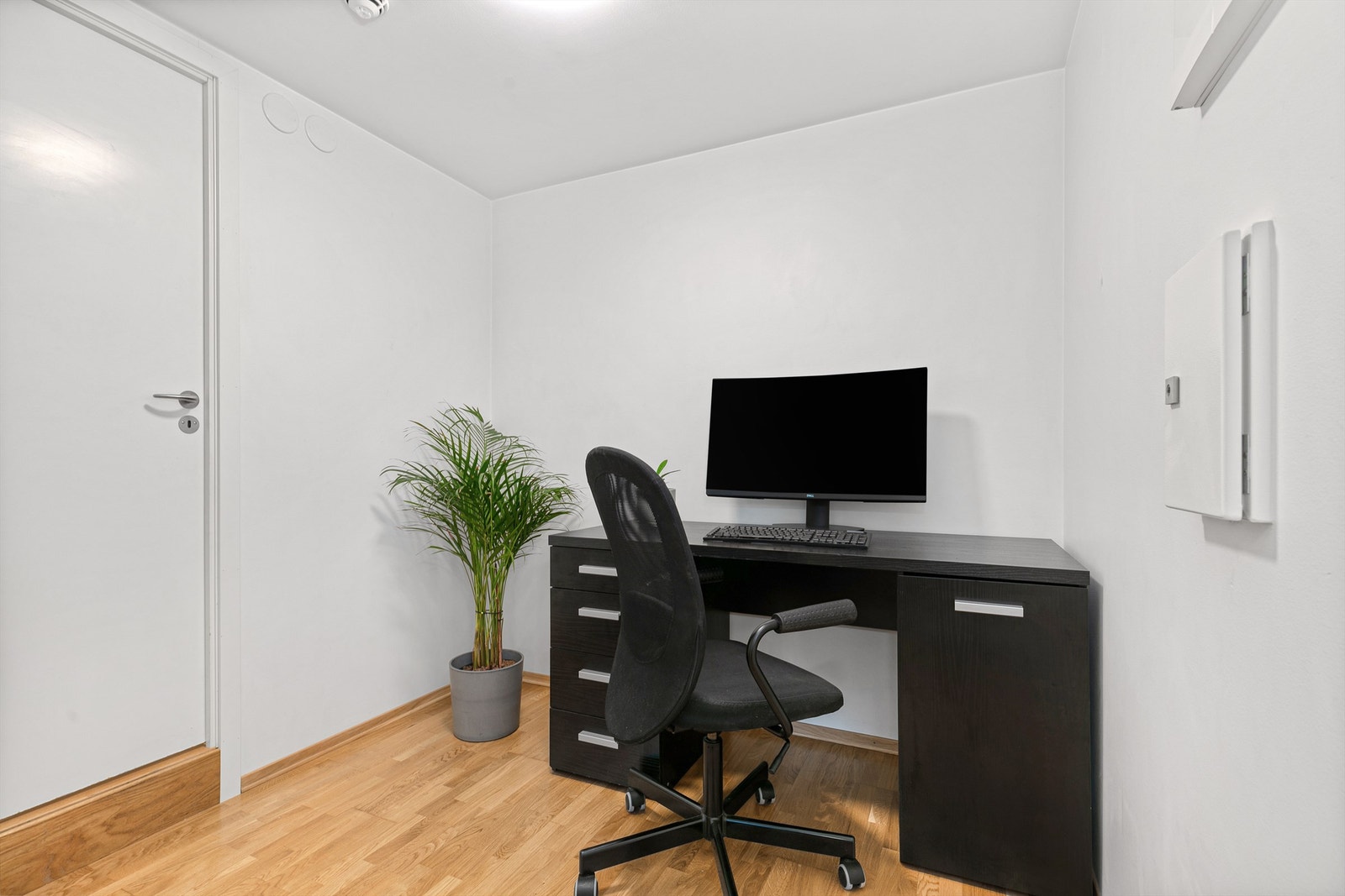 Leiligheten har fjernvarme med radiator og balansert ventilasjon Galleribilde