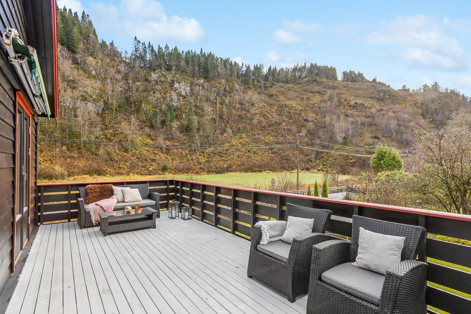 Terrassen er ca 21 m². Galleribilde