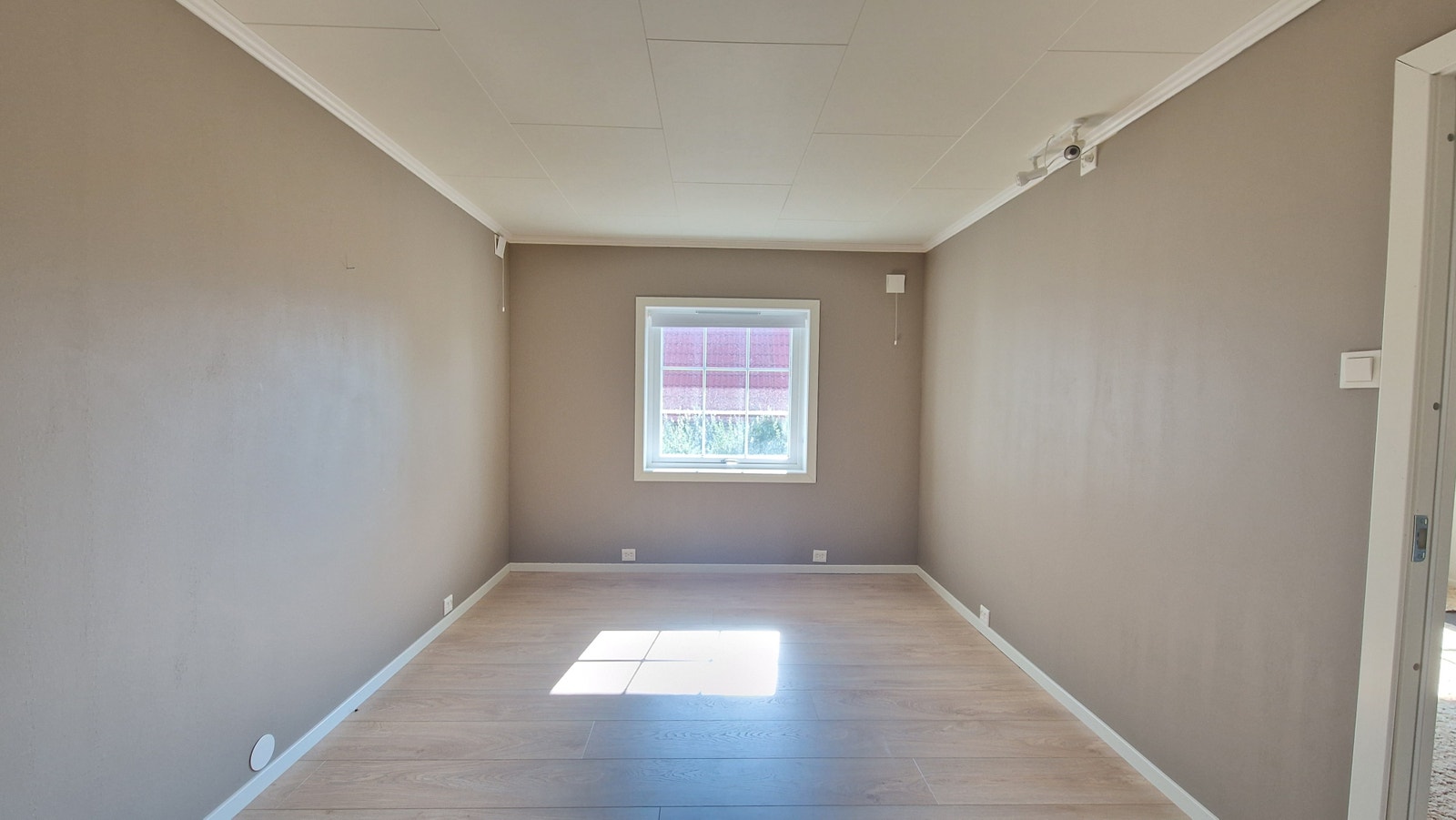 Underetasje - soverom 3 (ikke godkjent oppholdsrom) Galleribilde