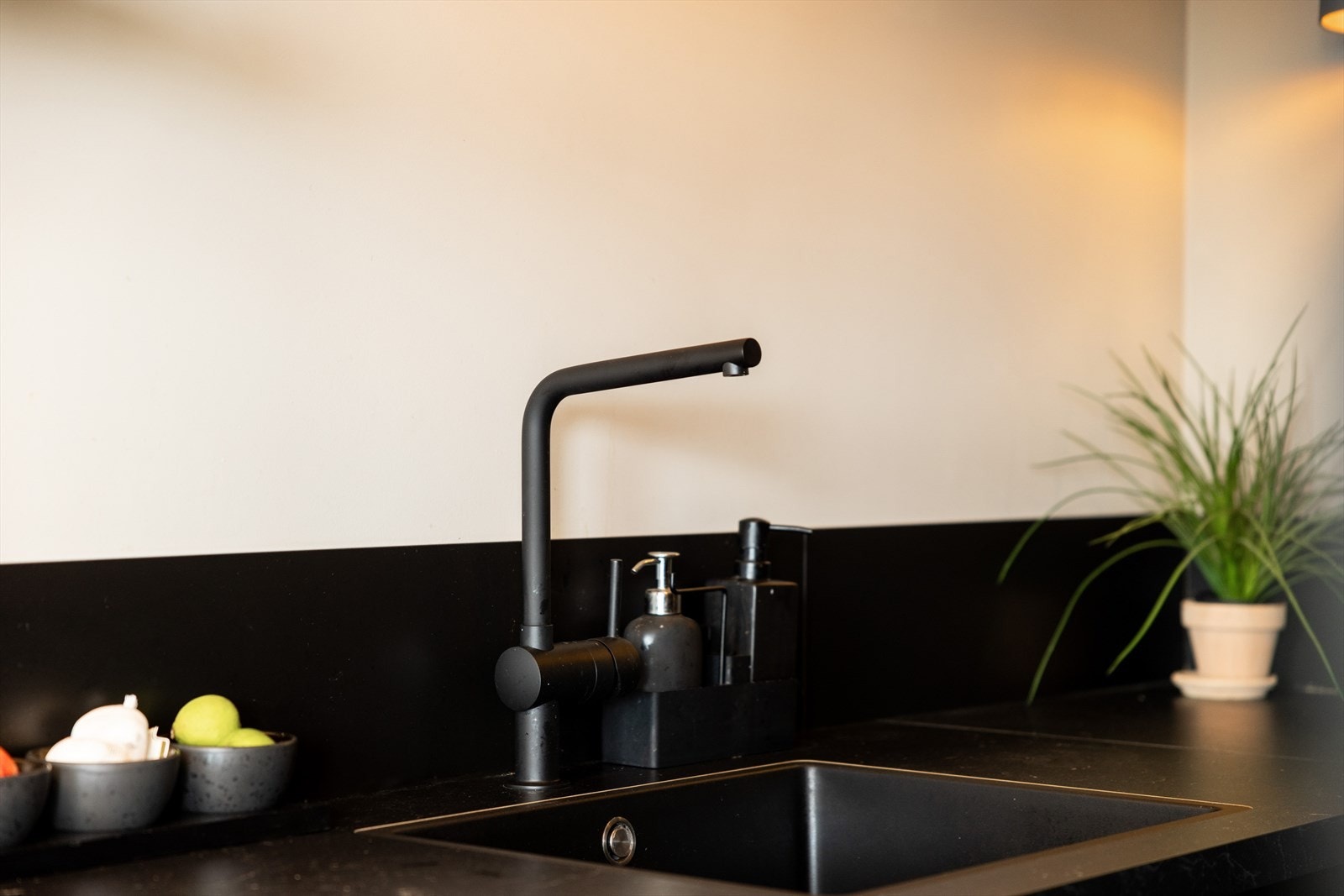 Waterguard og komfyrvakt er også blitt montert på kjøkkenet. Galleribilde