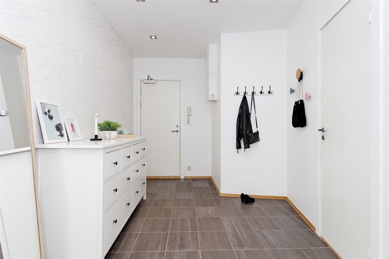 Entré. Galleribilde