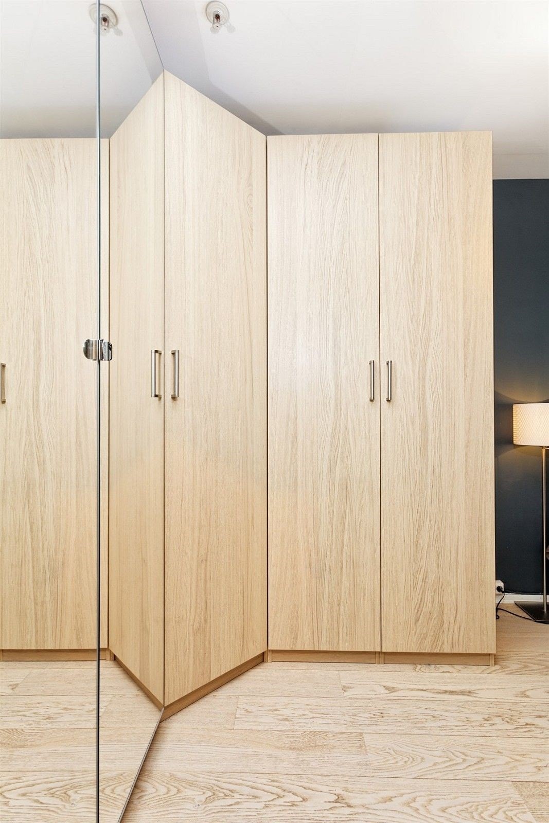 Garderobeløsninger på soverom. Galleribilde