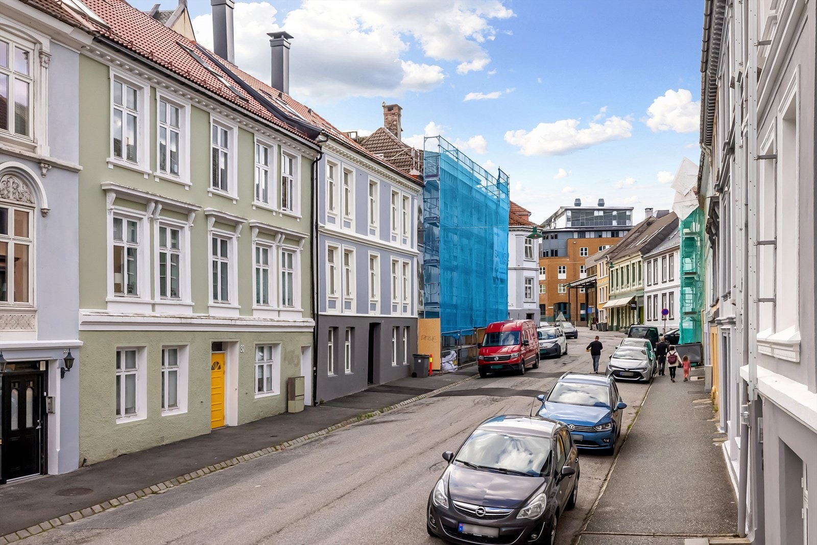 Leiligheten har en urban og sentral beliggenhet på Nygårdshøyden! Universitet i enden av gaten. Området er stadig under utvikling. Galleribilde
