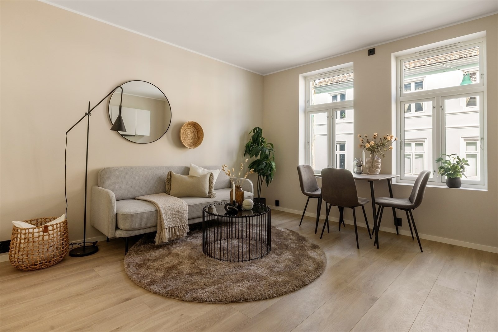 Det er også plass til en liten spisegruppe. Galleribilde