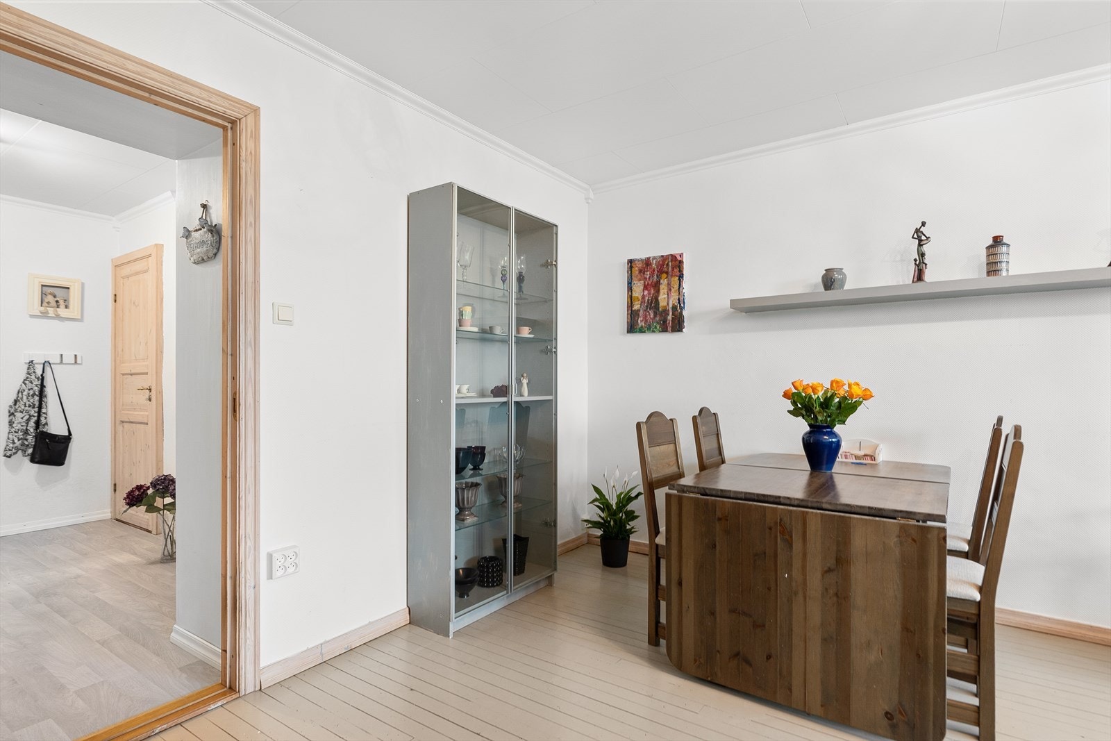 Her er det gode muligheter til å ha et større spisebord når man har venner og familie på besøk Galleribilde