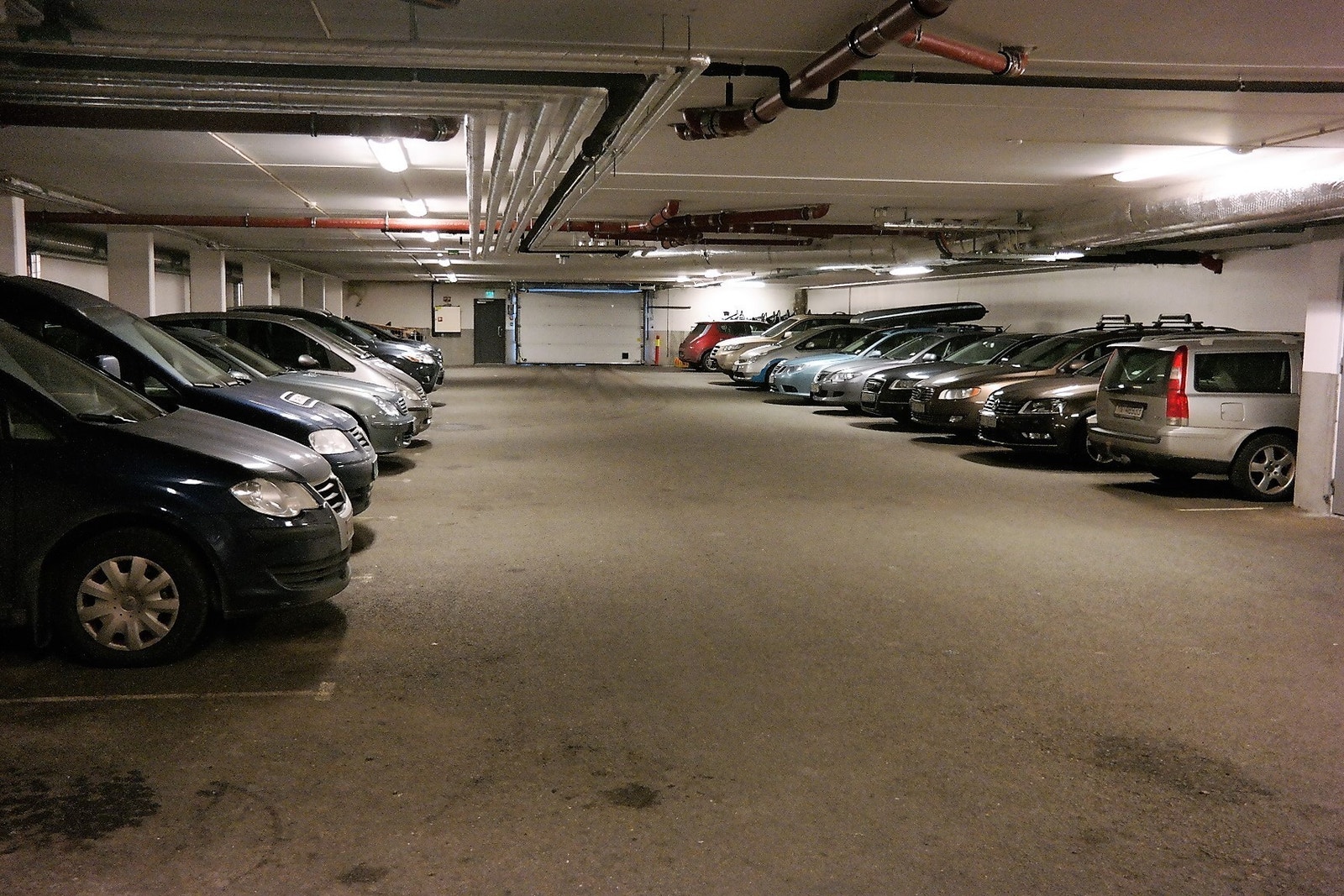 Innvendig P-garasje Galleribilde